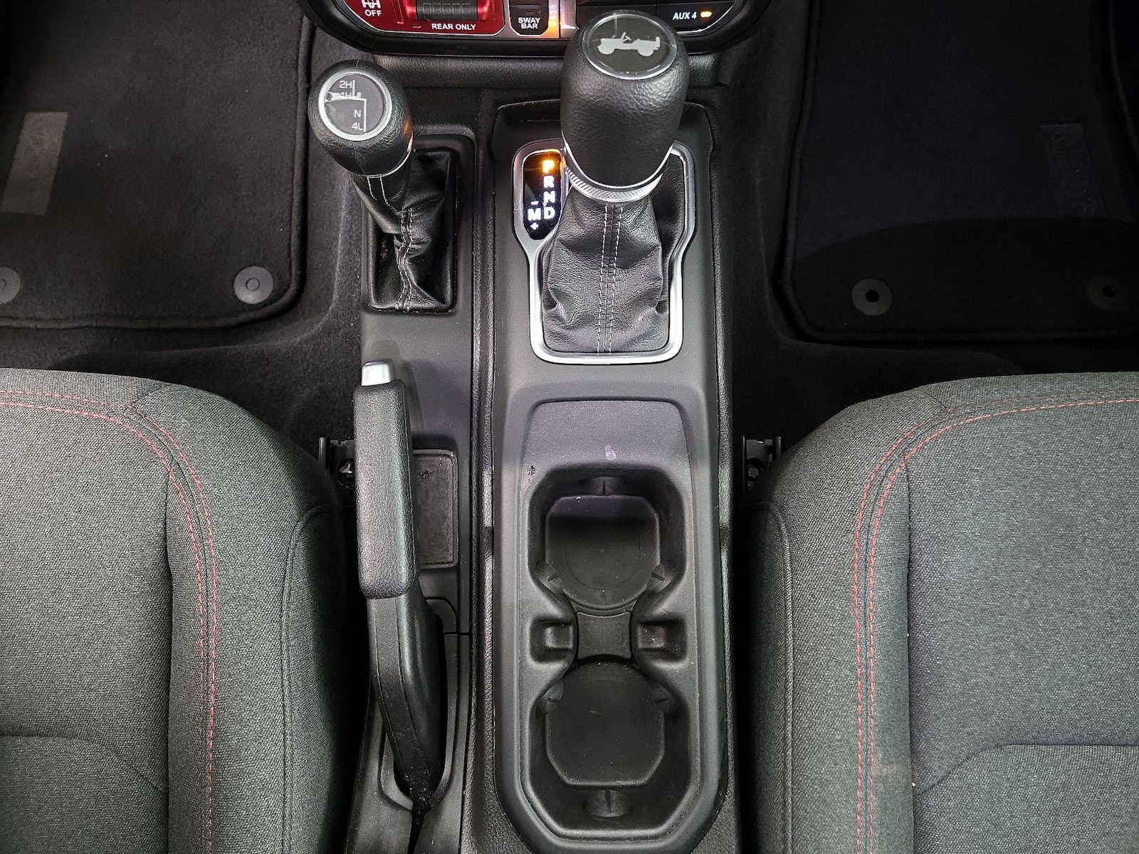 2025 Jeep Wrangler 4-Door Rubicon - Photo 18
