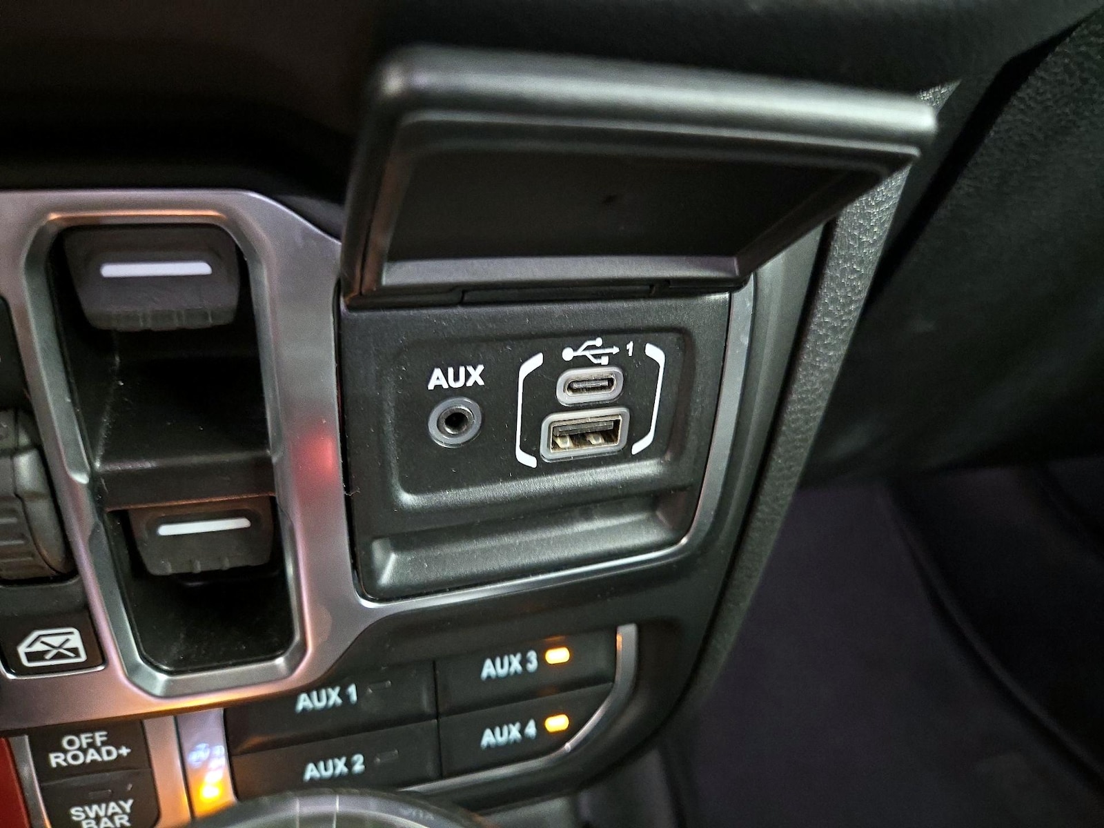 2025 Jeep Wrangler 4-Door Rubicon - Photo 19