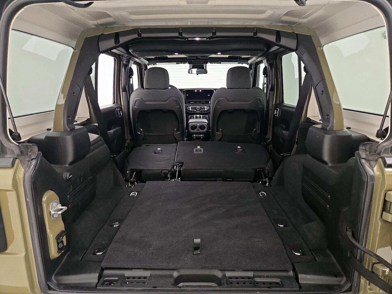 2025 Jeep Wrangler 4-Door Rubicon - Photo 22