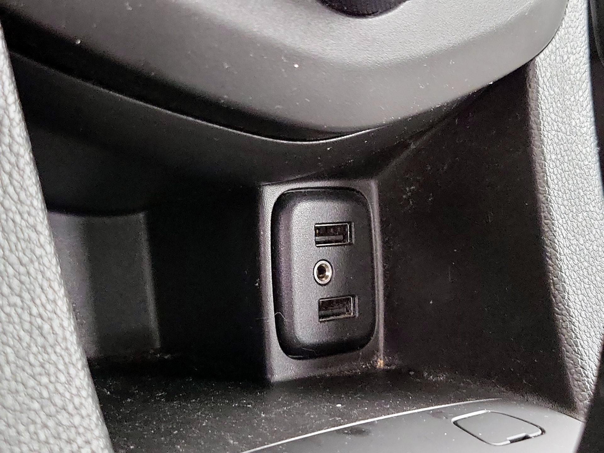 Thumbnail: 2018 Chevrolet Sonic - 18