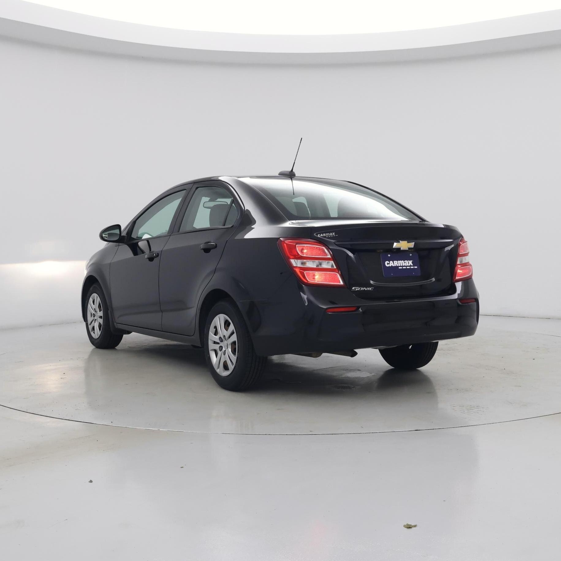 Thumbnail: 2018 Chevrolet Sonic - 2