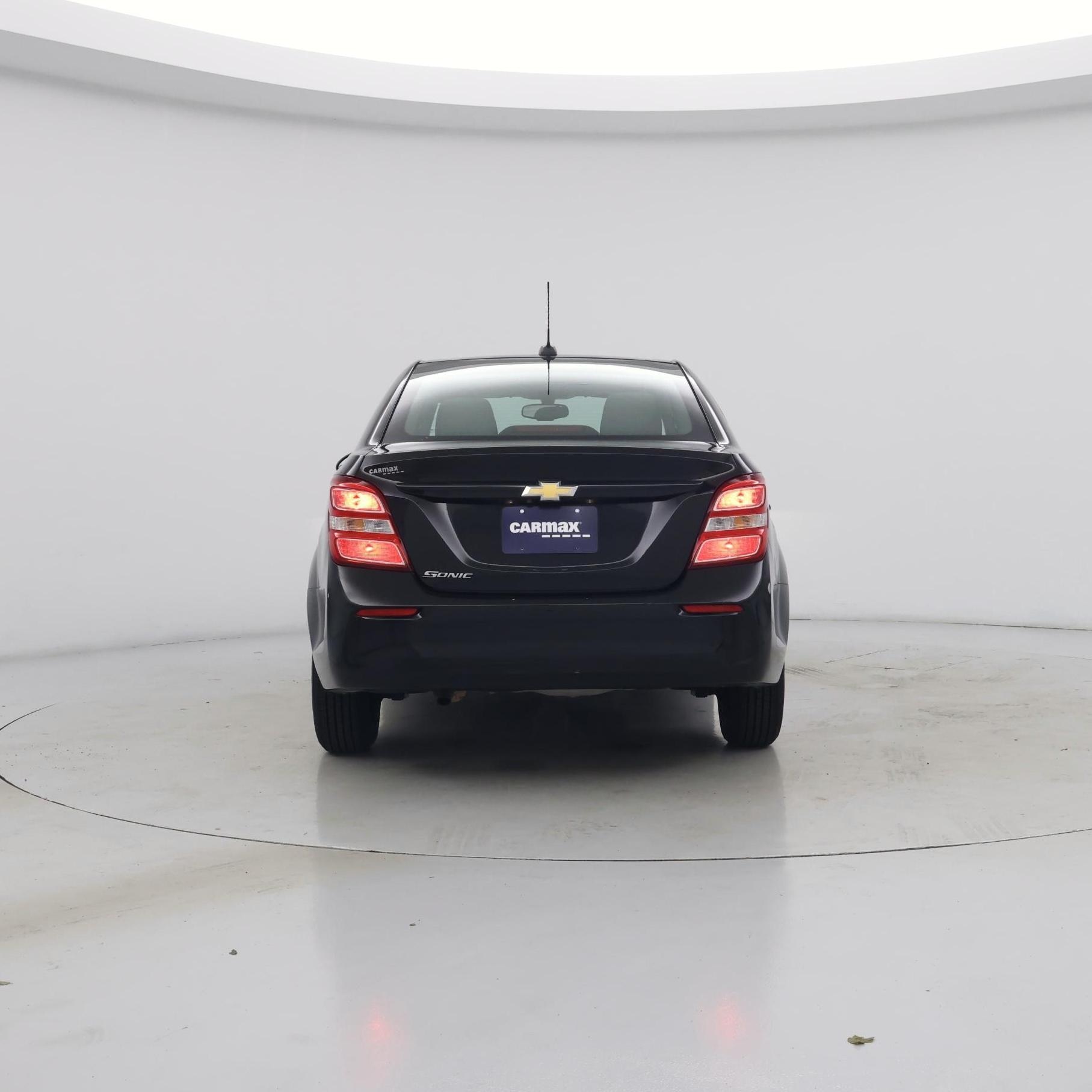 Thumbnail: 2018 Chevrolet Sonic - 6