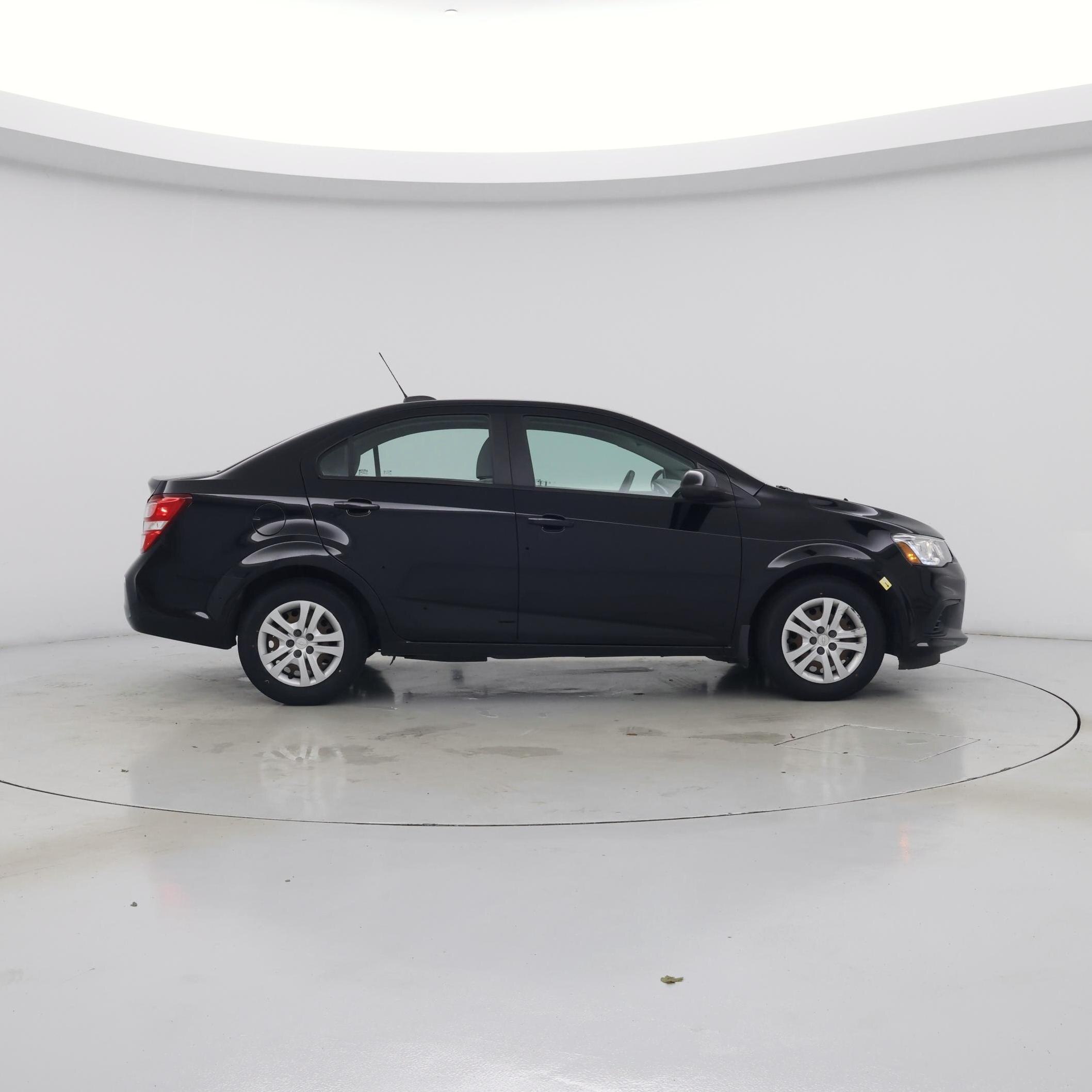 Thumbnail: 2018 Chevrolet Sonic - 7
