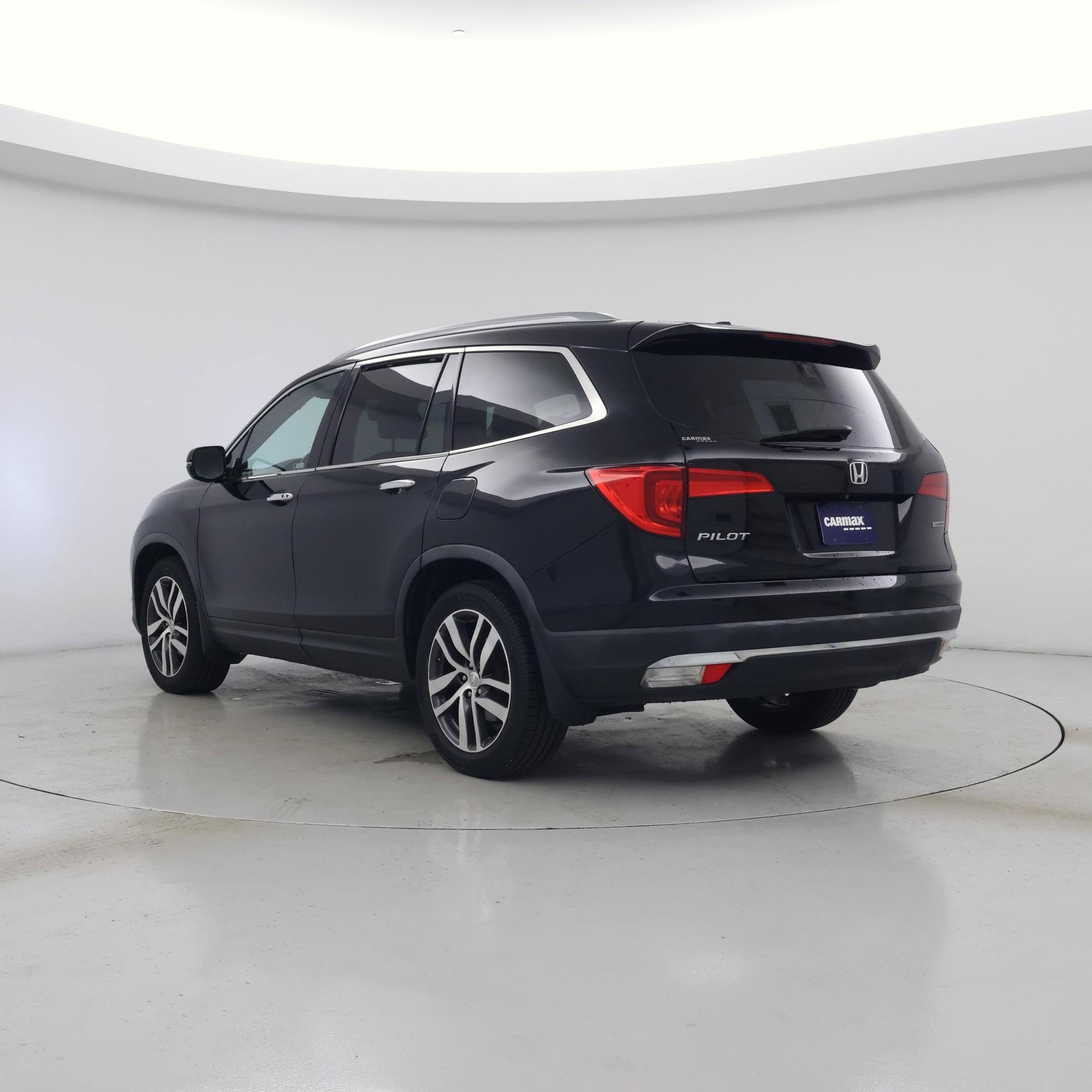 Thumbnail: 2017 Honda Pilot - 2