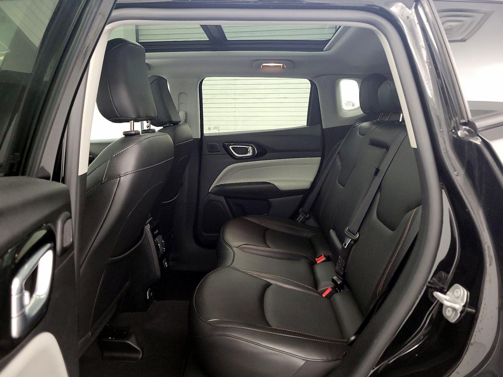 Thumbnail: 2022 Jeep Compass - 20