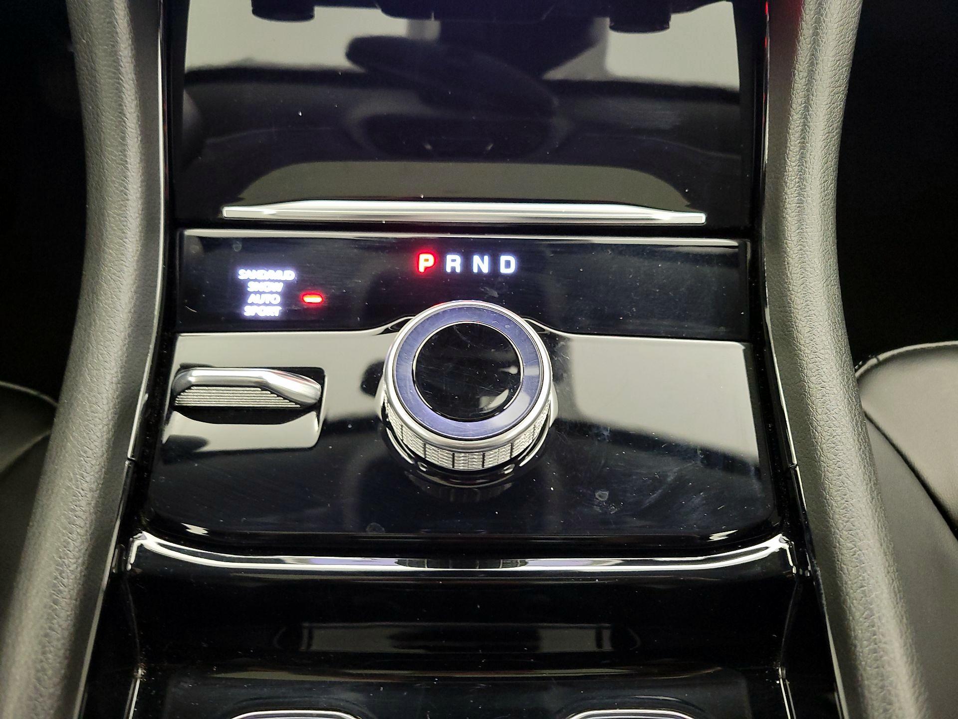 Thumbnail: 2023 Jeep Grand Cherokee - 18