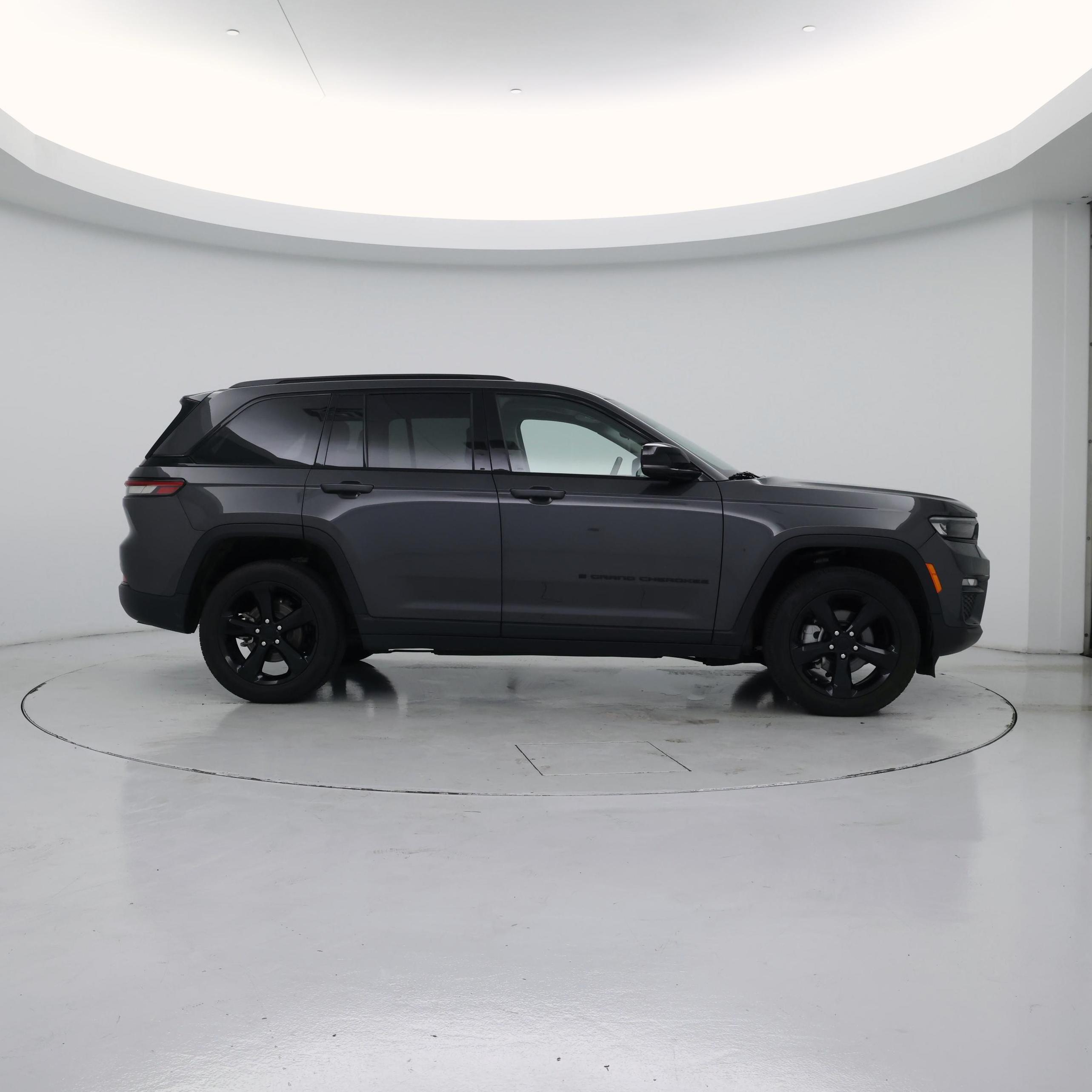 Thumbnail: 2023 Jeep Grand Cherokee - 7