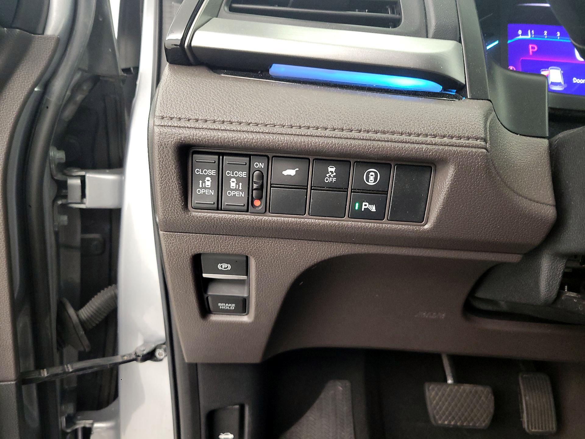 Thumbnail: 2023 Honda Odyssey - 13