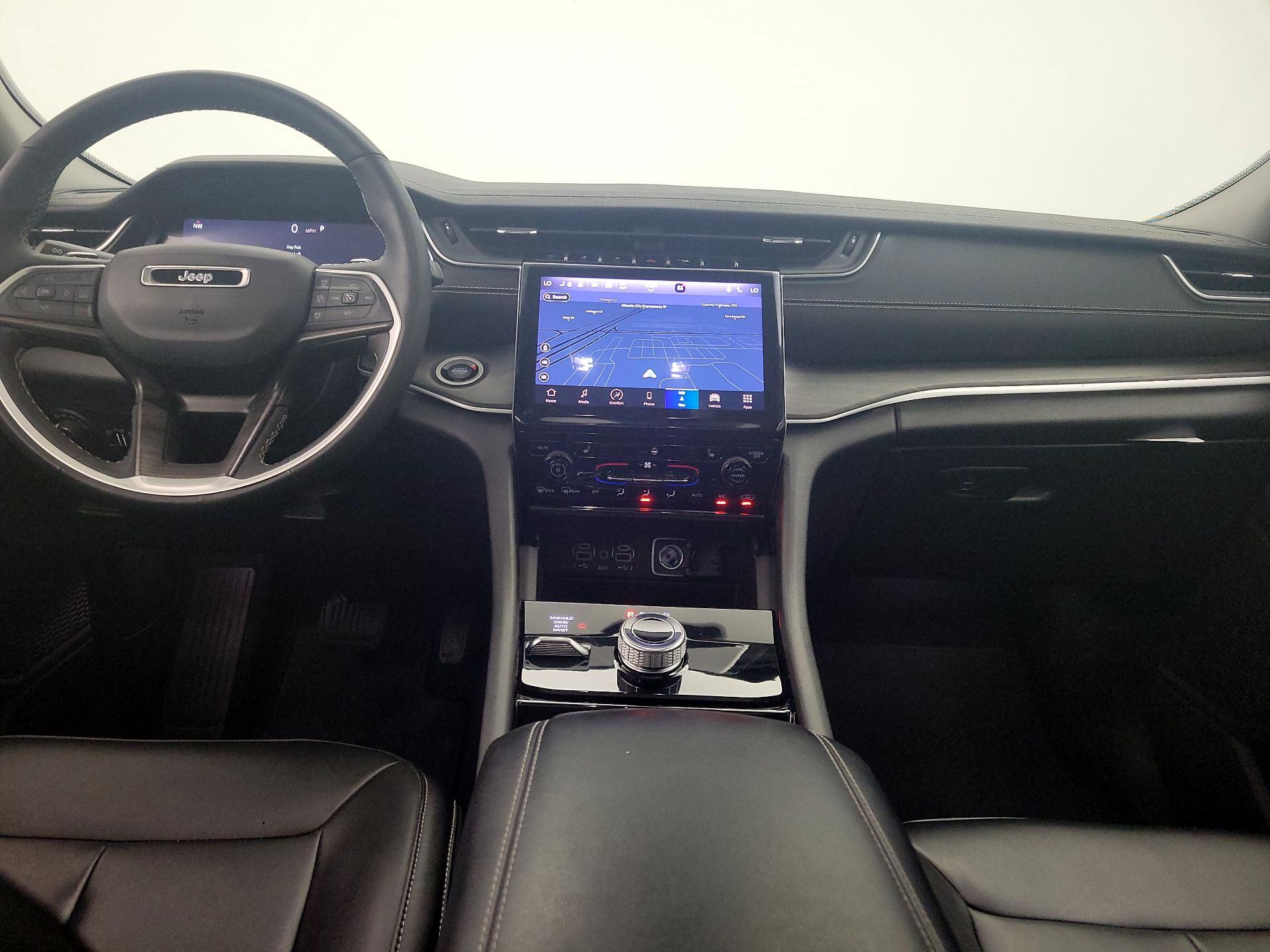 Thumbnail: 2023 Jeep Grand Cherokee L - 9