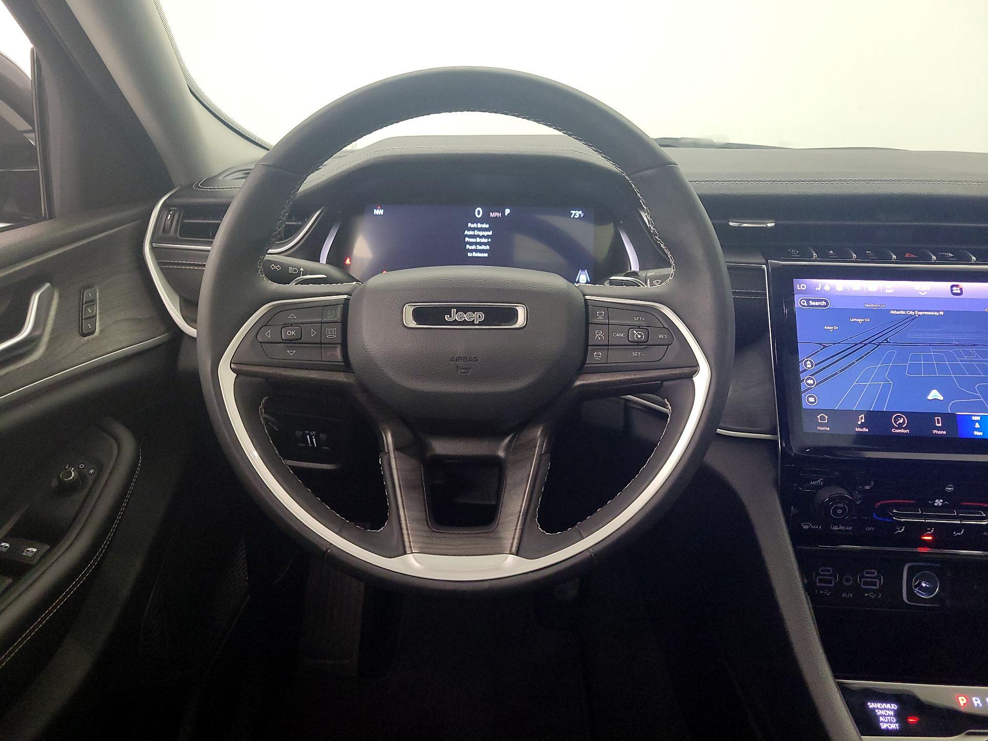 Thumbnail: 2023 Jeep Grand Cherokee L - 10