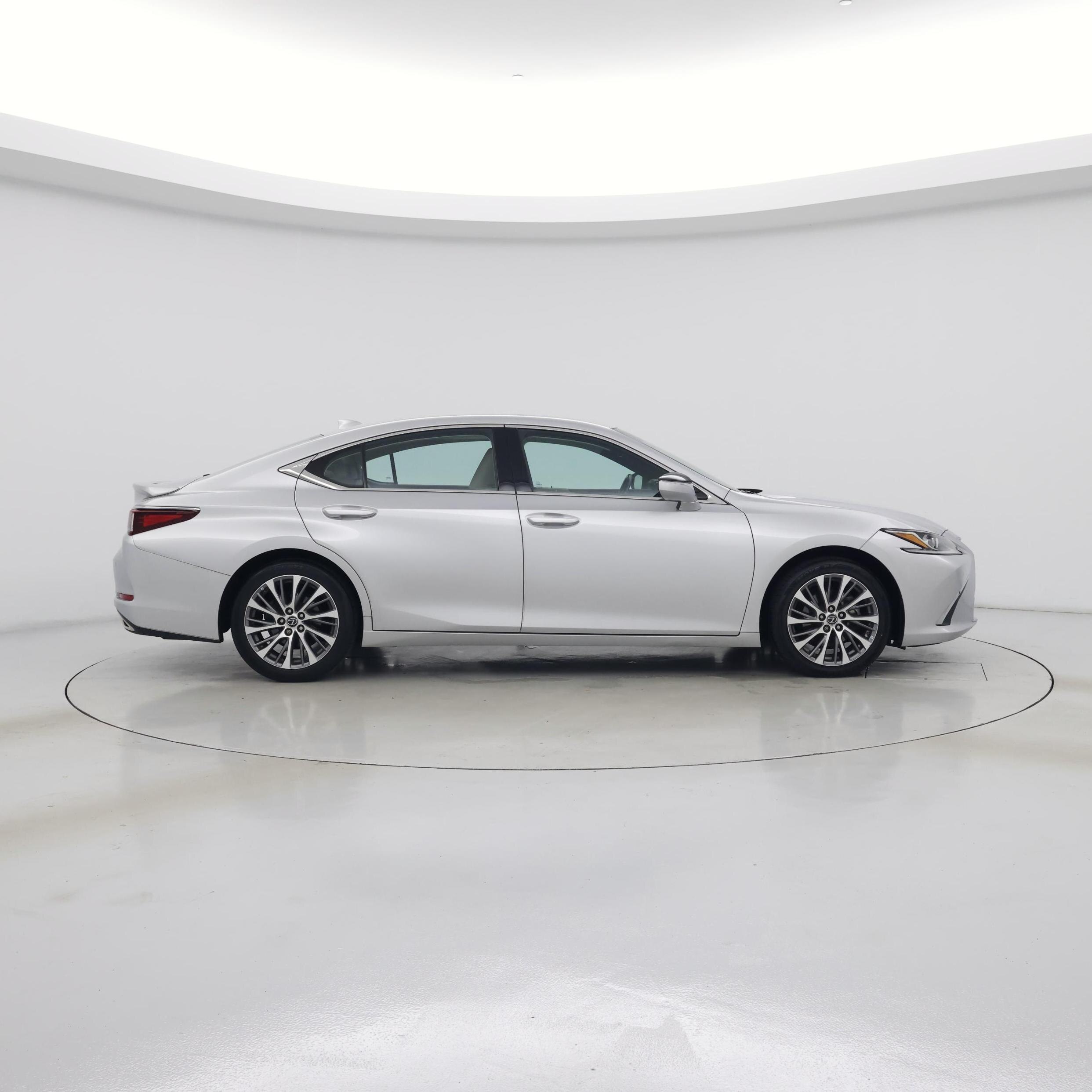 Thumbnail: 2021 Lexus ES - 7