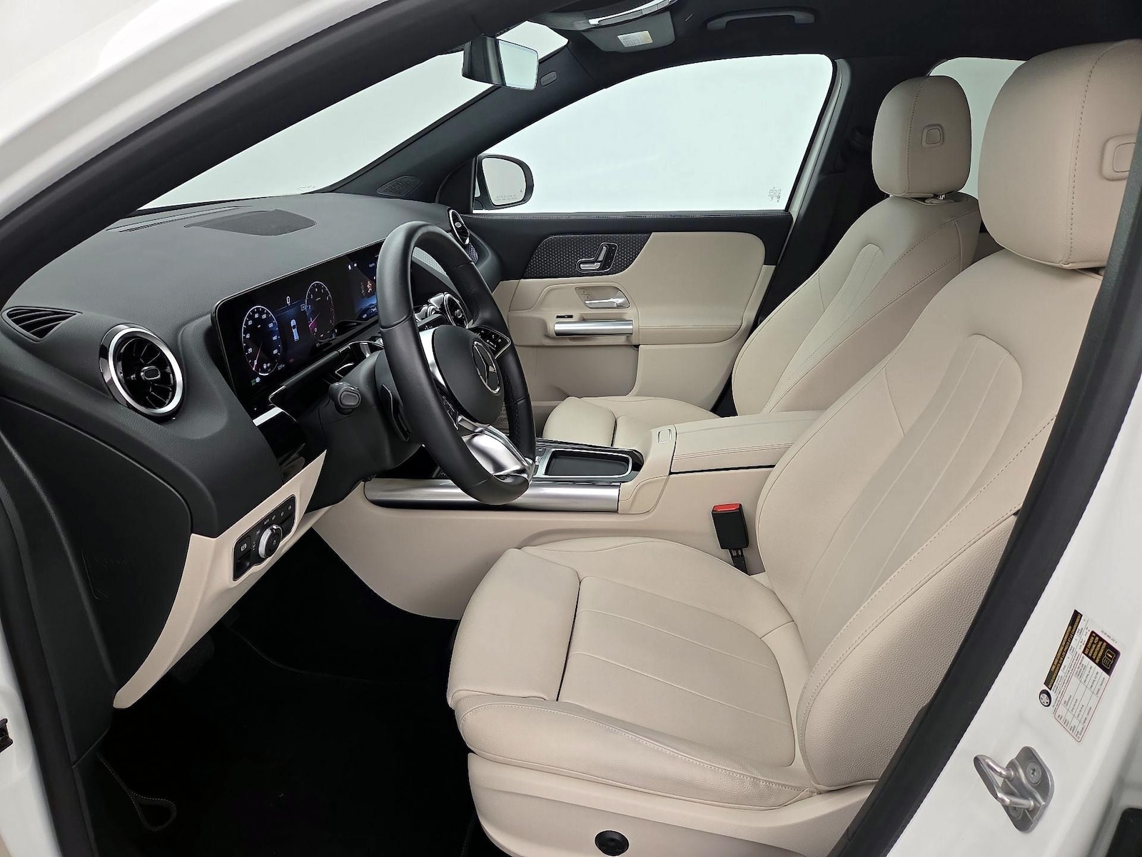 Side Airbags & Leatherette Seats