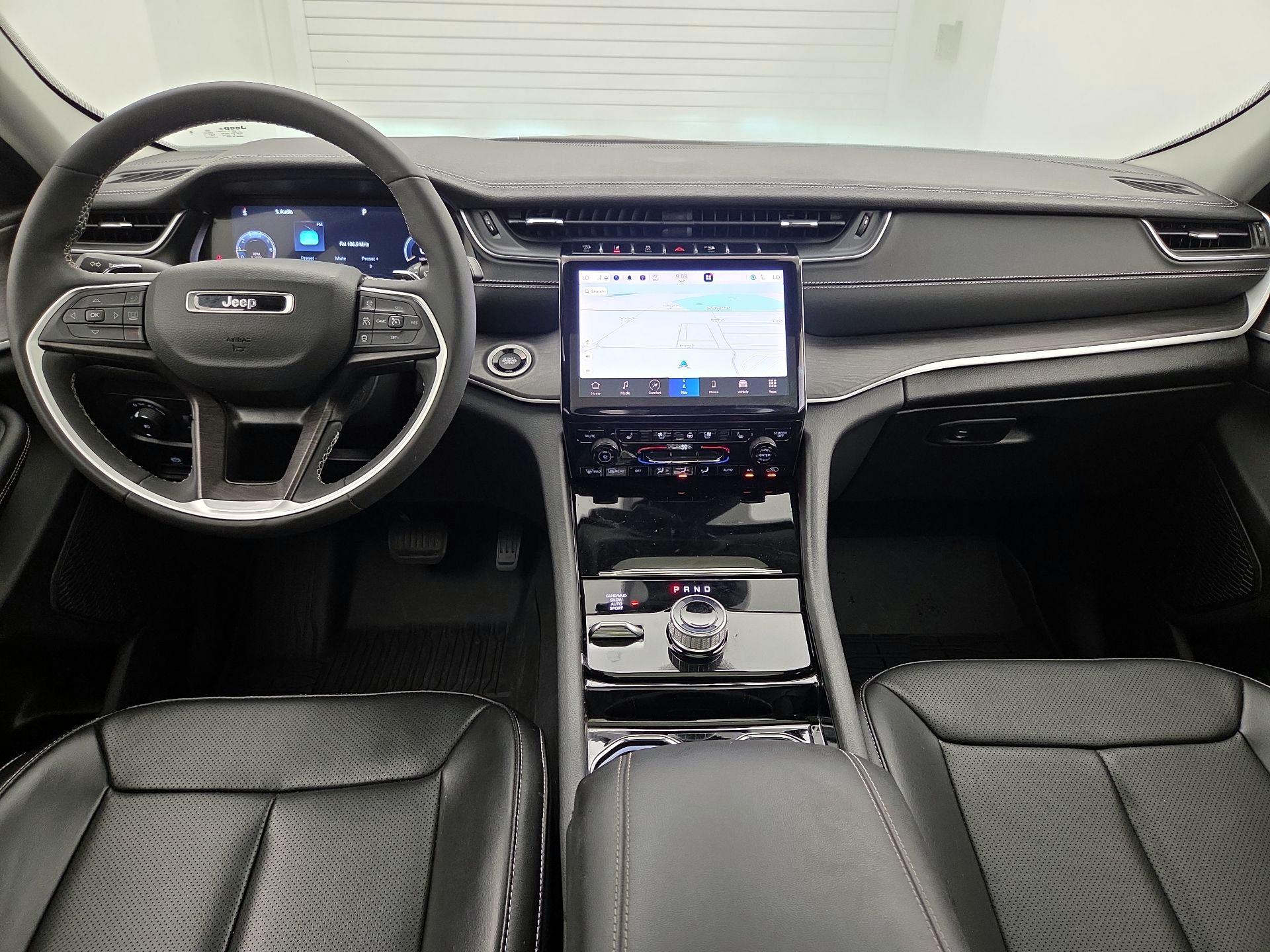 Thumbnail: 2023 Jeep Grand Cherokee - 9