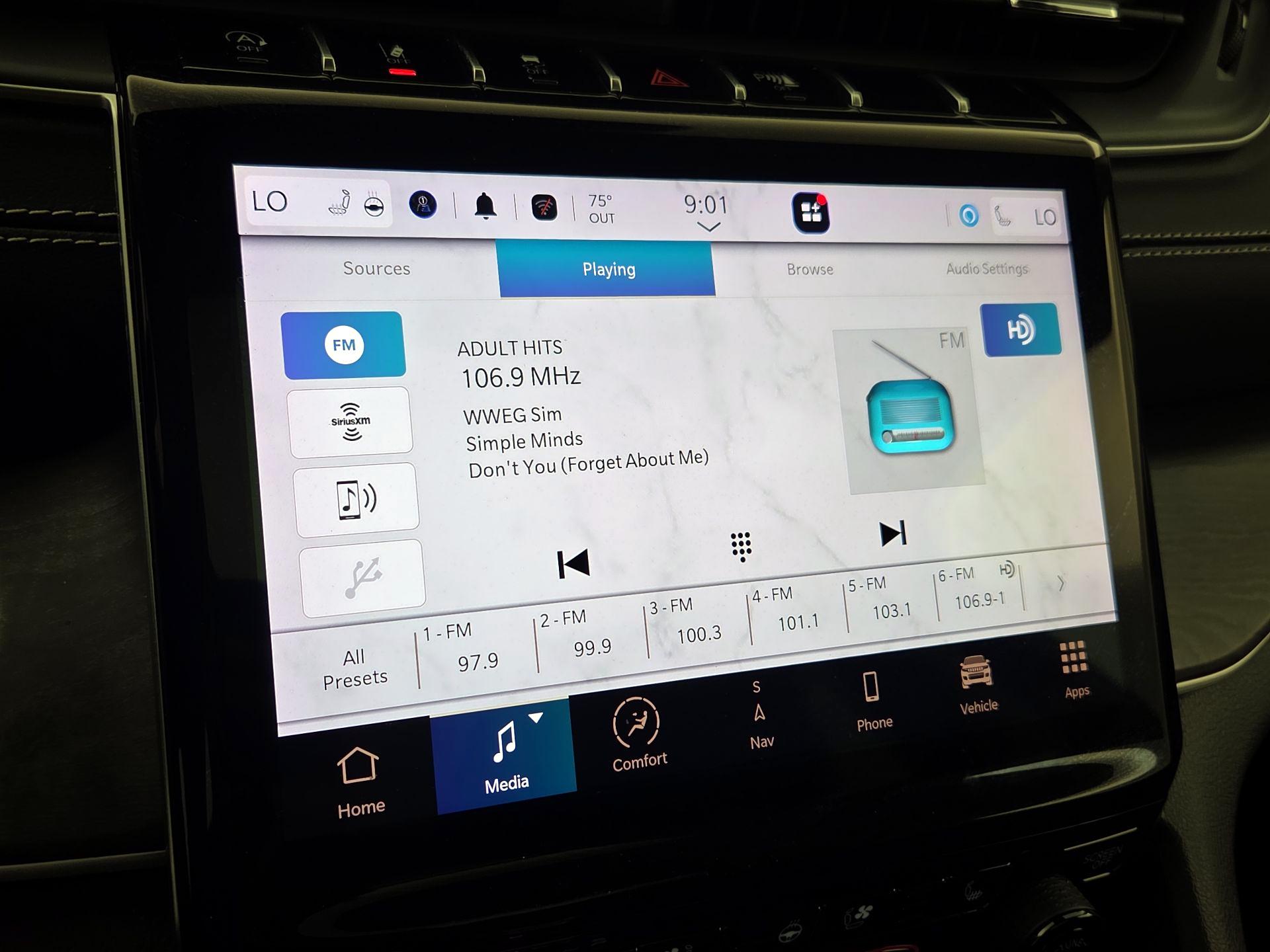 Thumbnail: 2023 Jeep Grand Cherokee - 16