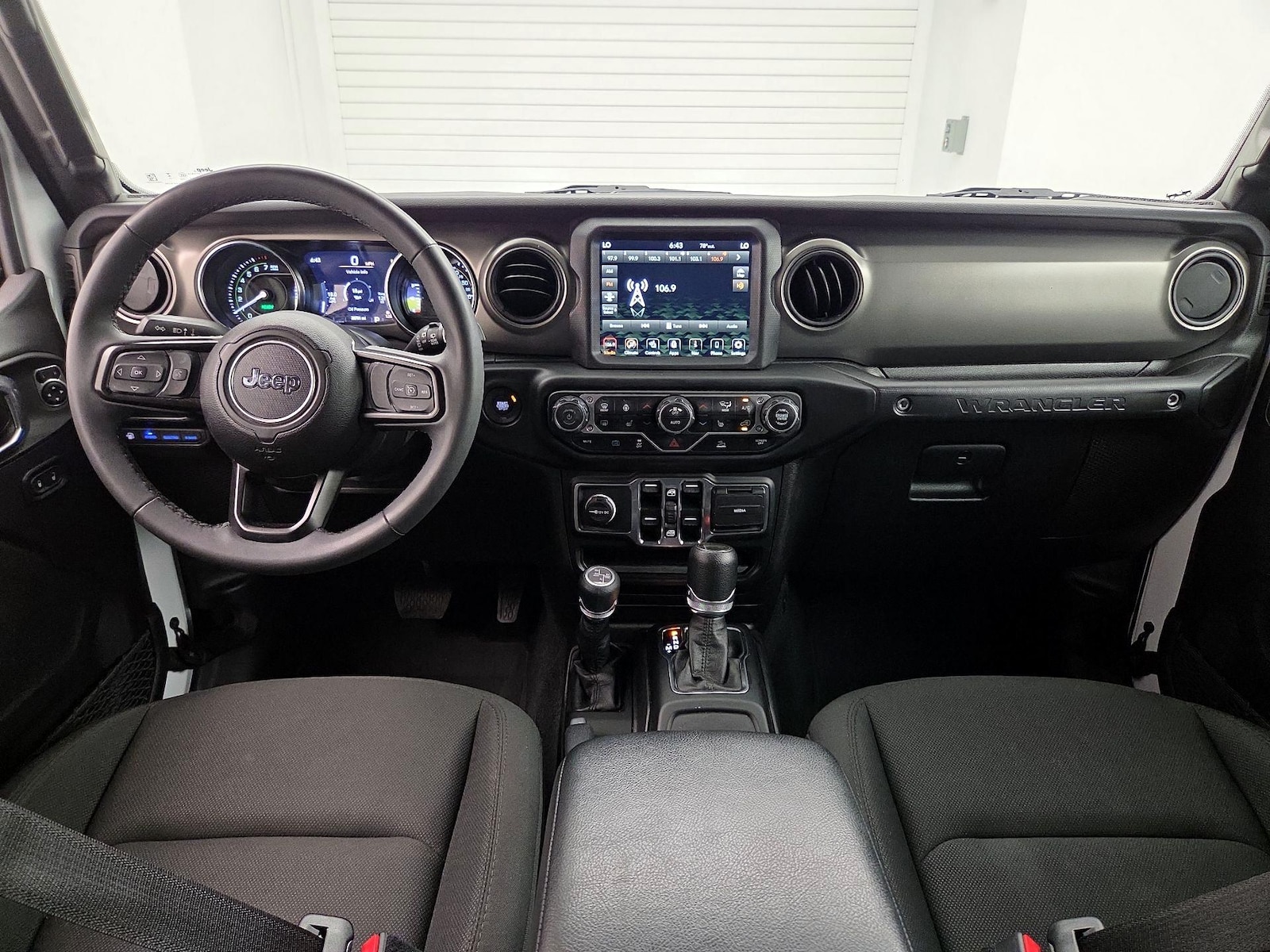 2023 Jeep Wrangler 4xe Willys 4XE - Photo 10