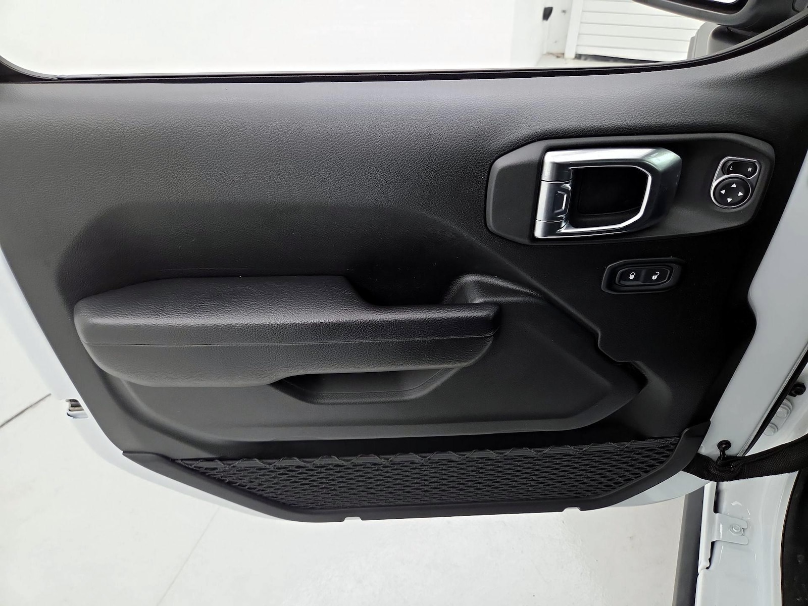 2023 Jeep Wrangler 4xe Willys 4XE - Photo 13
