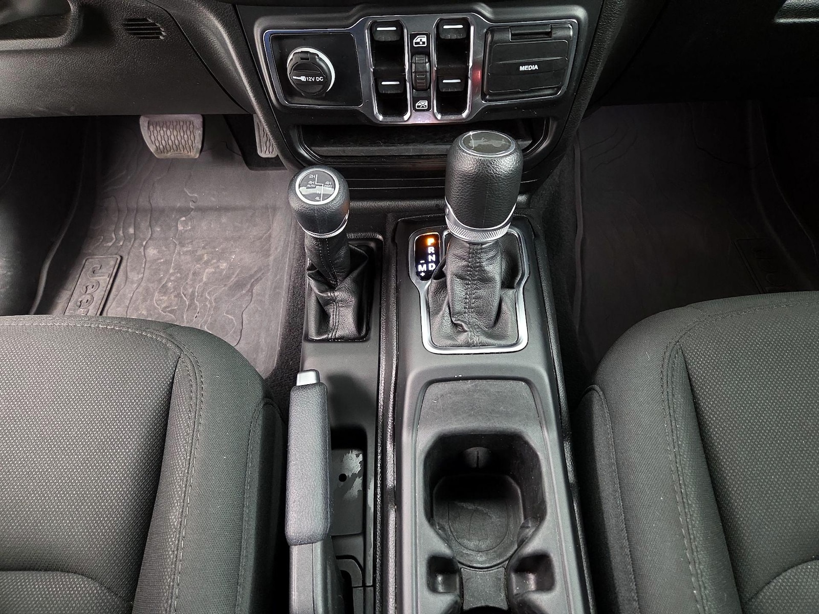 2023 Jeep Wrangler 4xe Willys 4XE - Photo 19