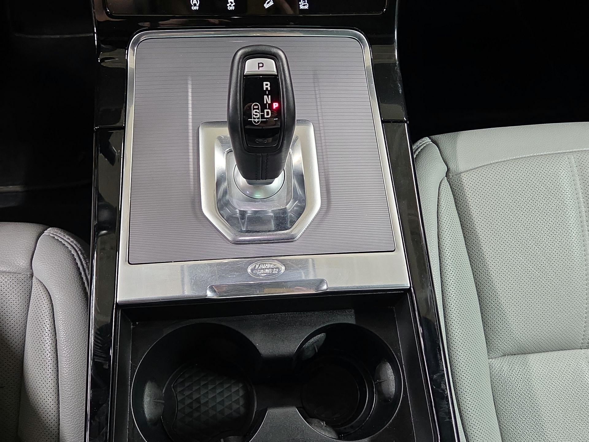 Thumbnail: 2021 Land Rover Range Rover Evoque - 18