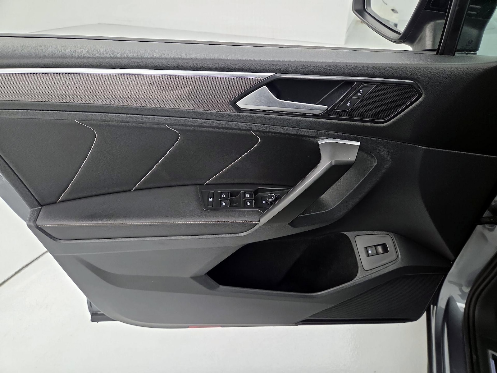 2022 Volkswagen Tiguan SE R-LINE BLACK - Photo 13