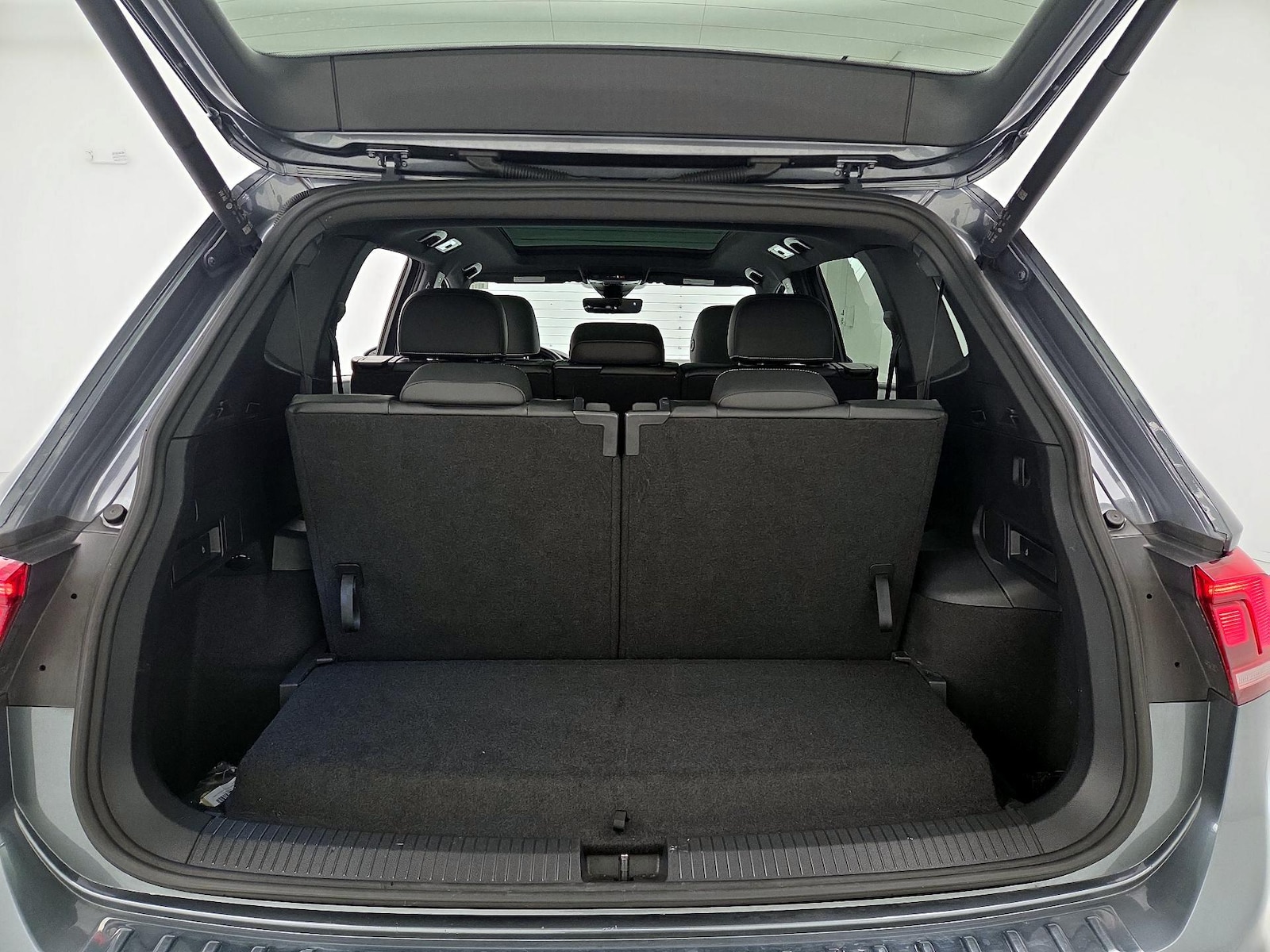 2022 Volkswagen Tiguan SE R-LINE BLACK - Photo 23