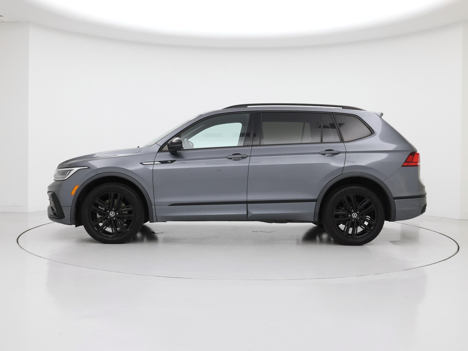 2022 Volkswagen Tiguan SE R-LINE BLACK - Photo 4
