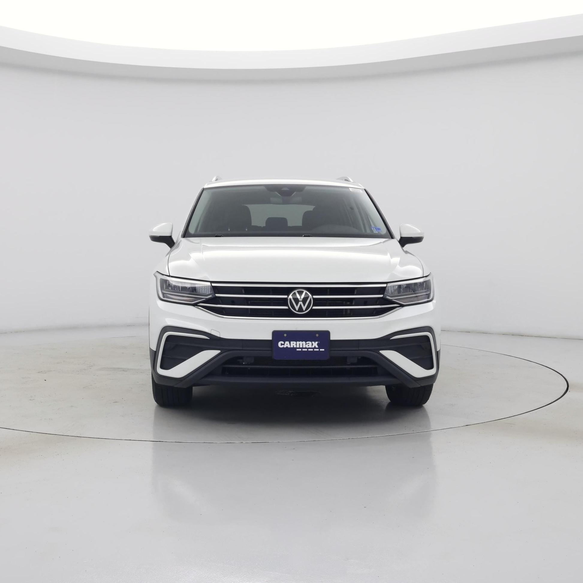 Thumbnail: 2023 Volkswagen Tiguan - 5