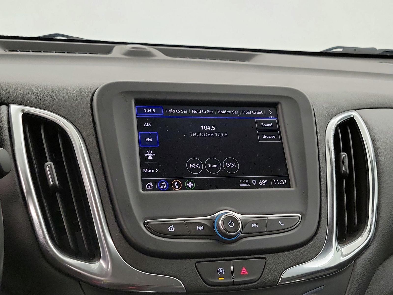 2024 Chevrolet Equinox LT - Photo 16