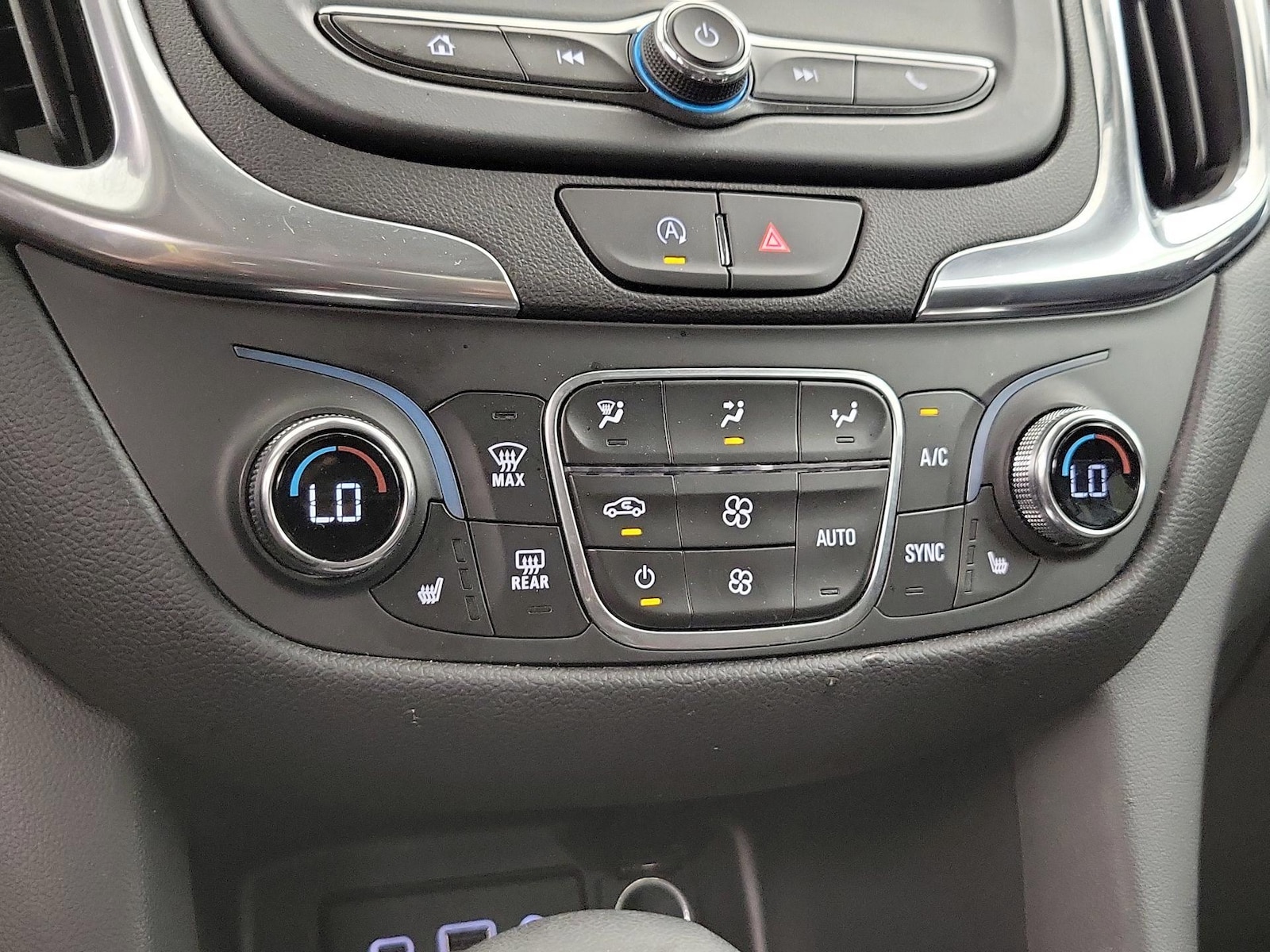 2024 Chevrolet Equinox LT - Photo 17