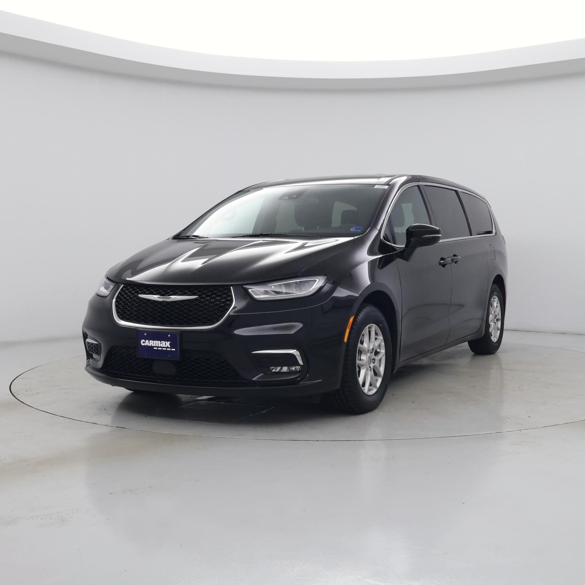 Thumbnail: 2025 Chrysler Pacifica - 4