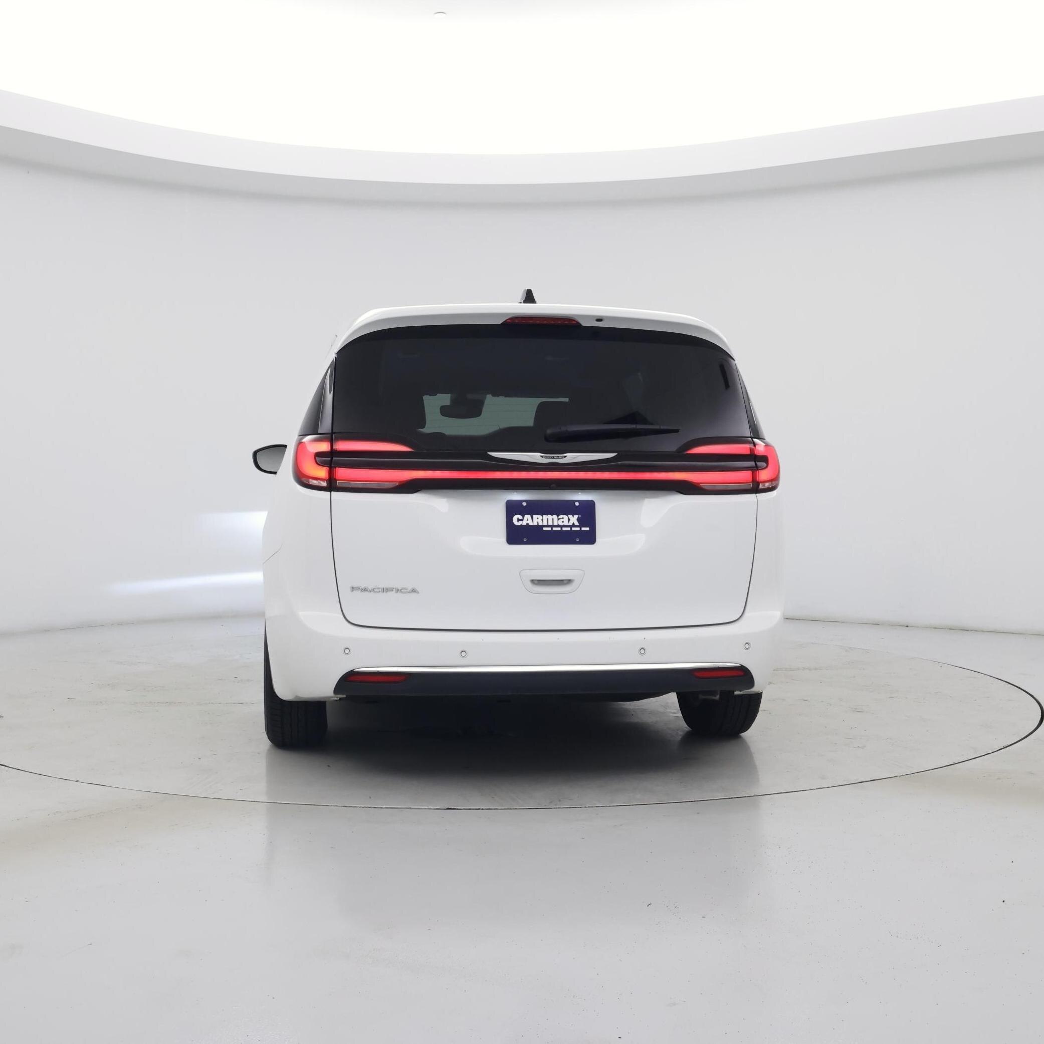 Thumbnail: 2024 Chrysler Pacifica - 6