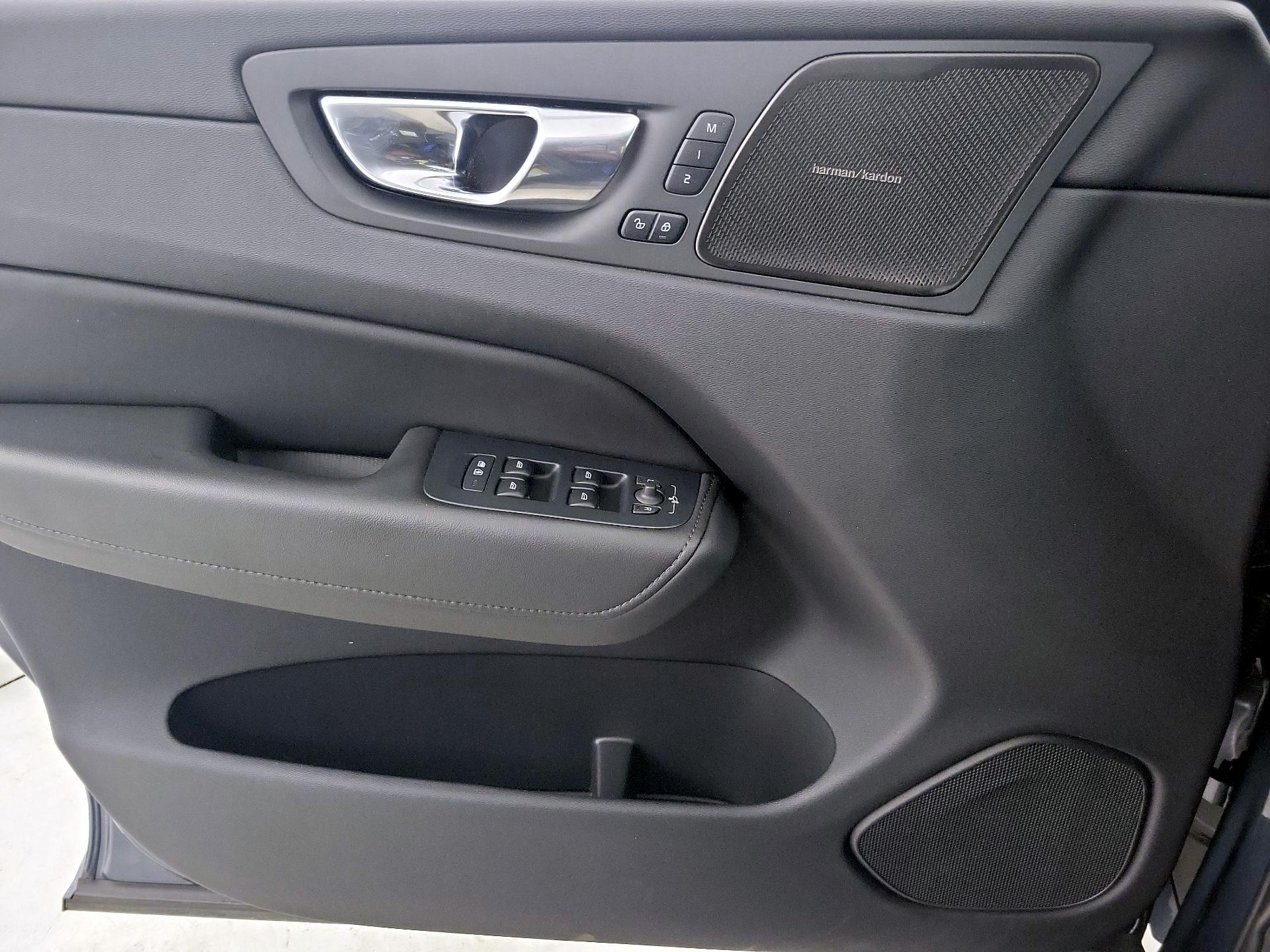 Thumbnail: 2024 Volvo XC60 - 12