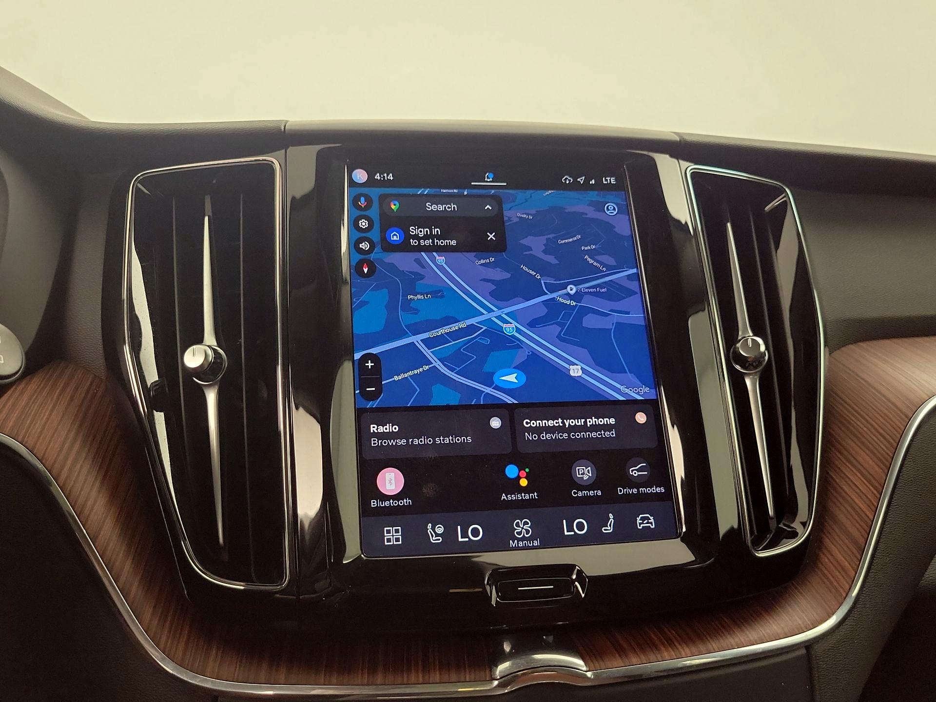 Thumbnail: 2024 Volvo XC60 - 14
