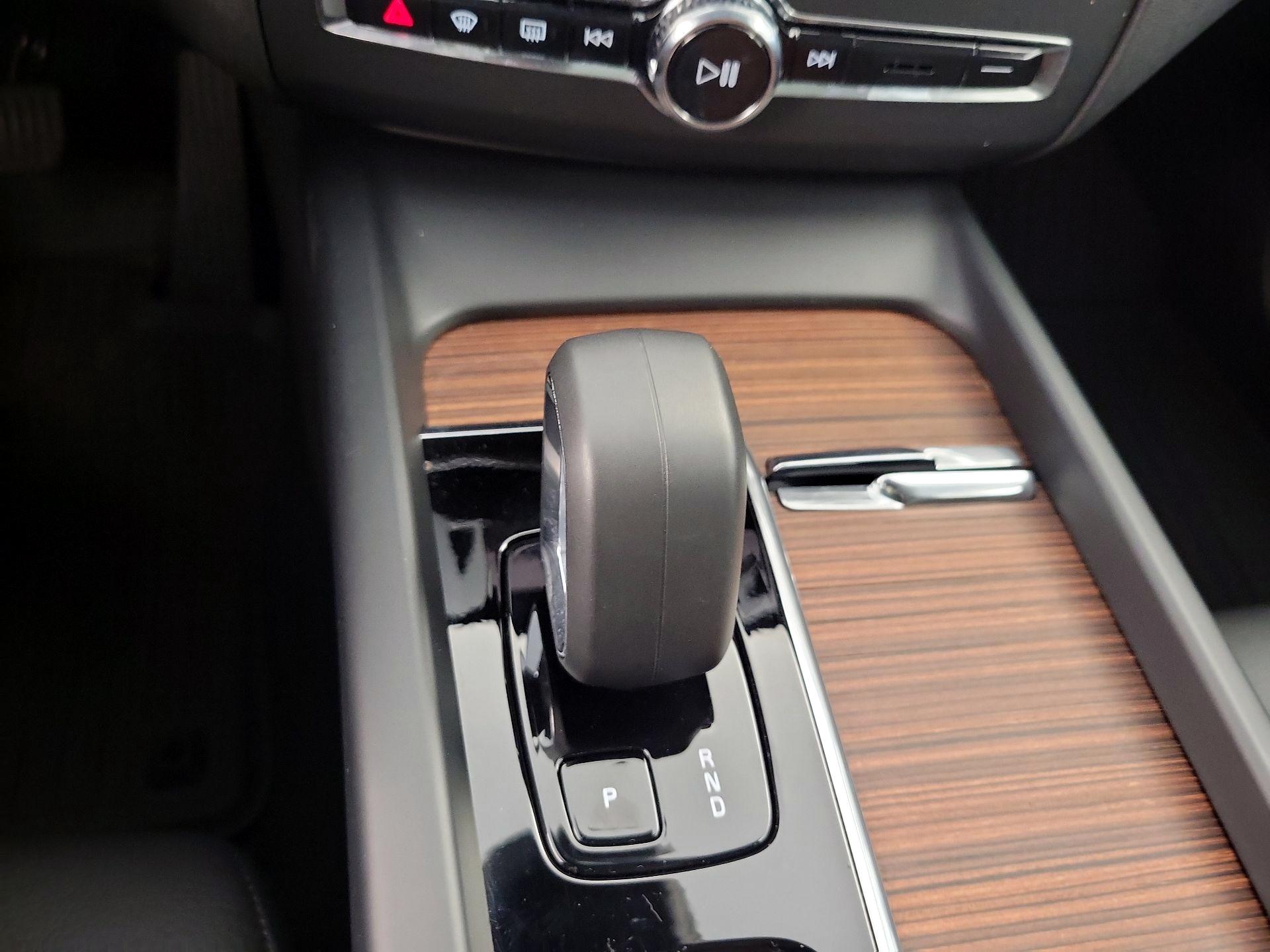 Thumbnail: 2024 Volvo XC60 - 18