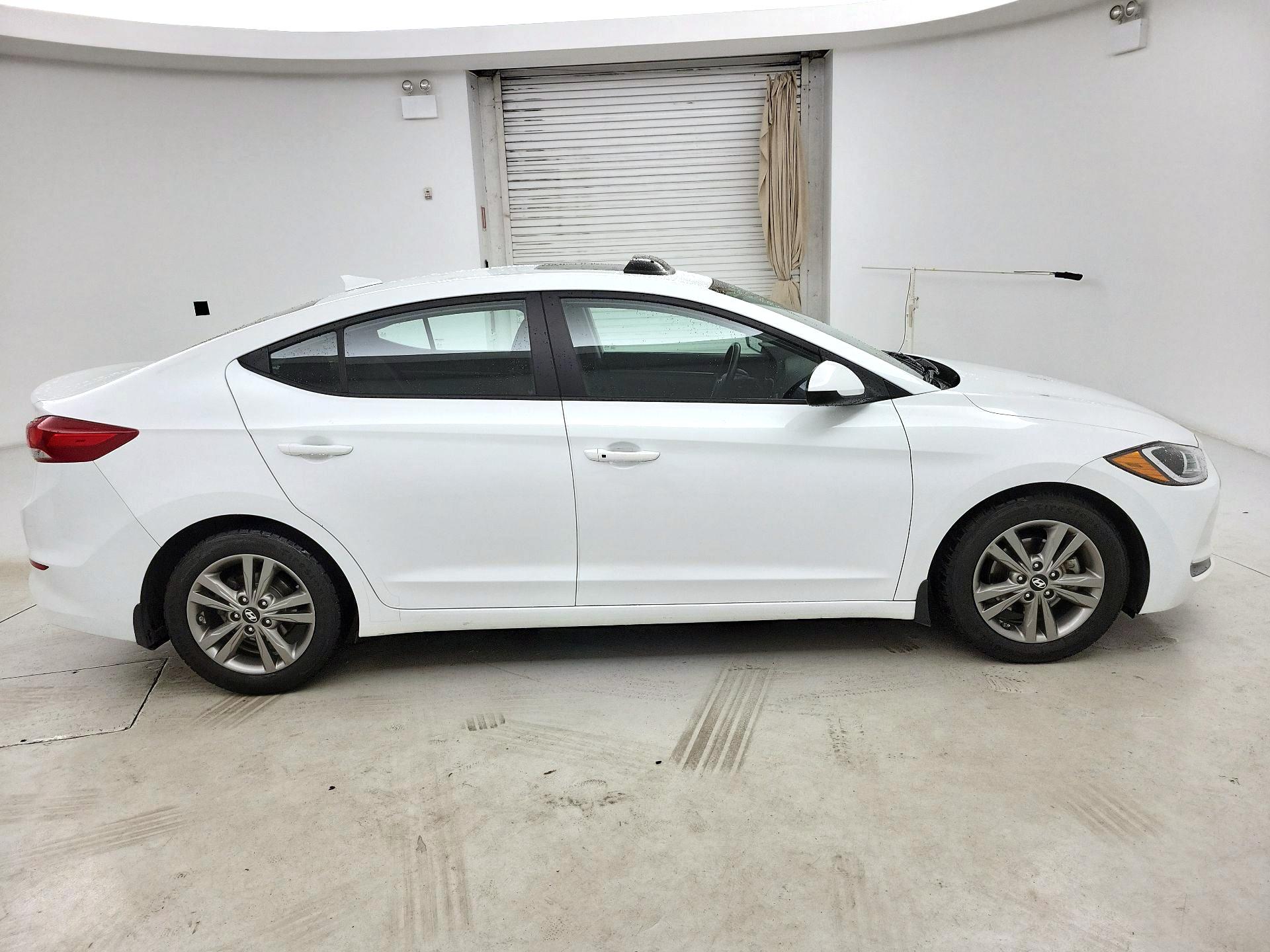 Thumbnail: 2018 Hyundai Elantra - 4