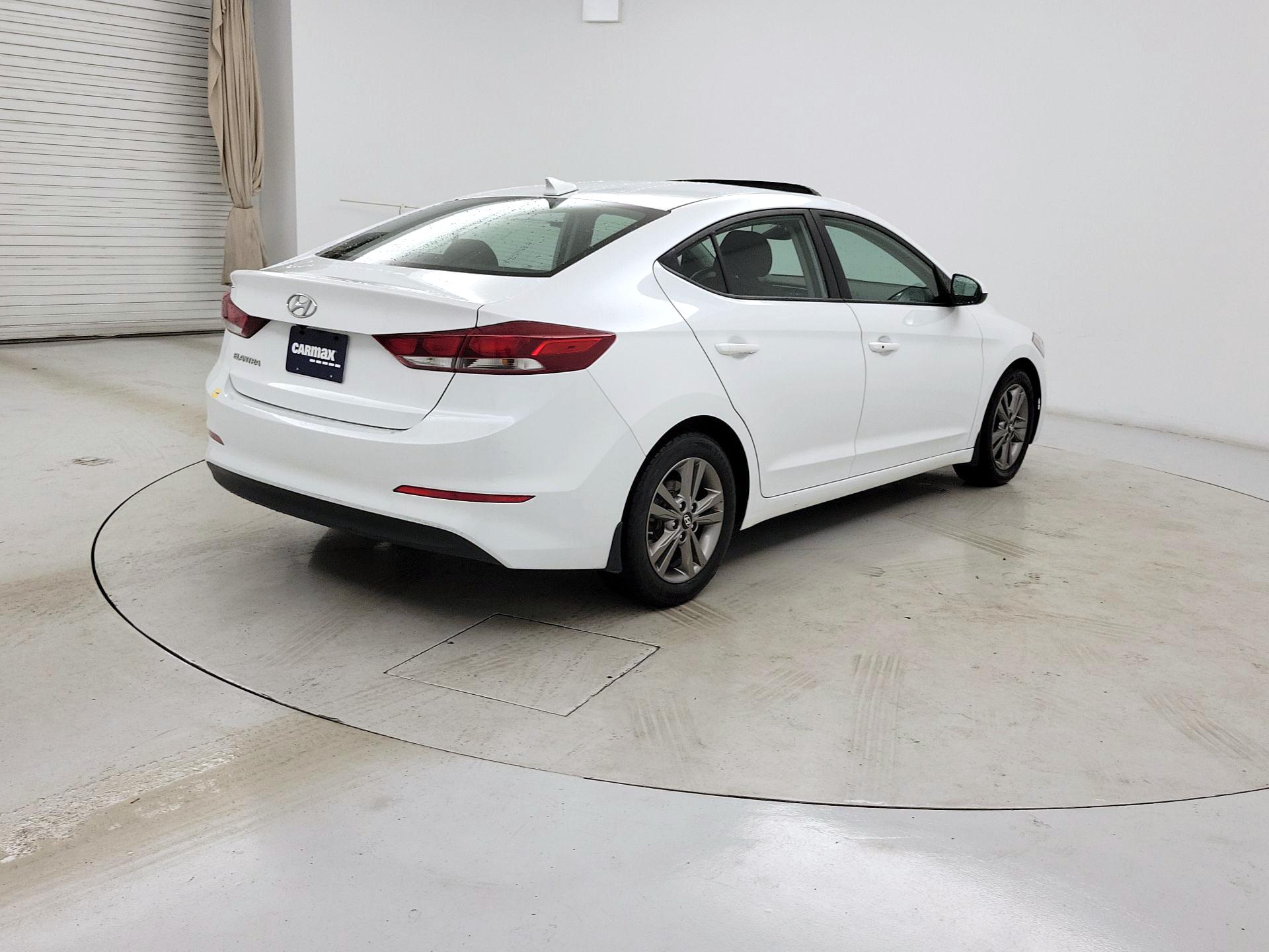 Thumbnail: 2018 Hyundai Elantra - 5