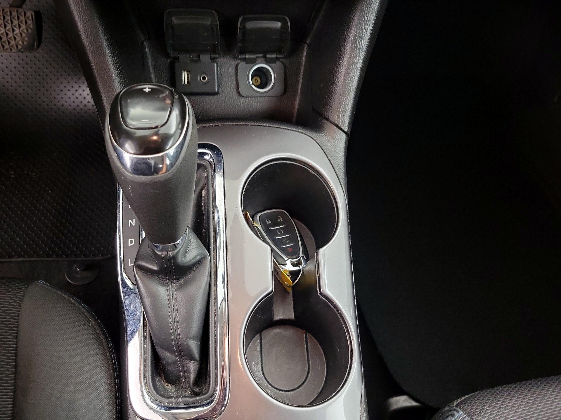 Thumbnail: 2016 Chevrolet Cruze - 17