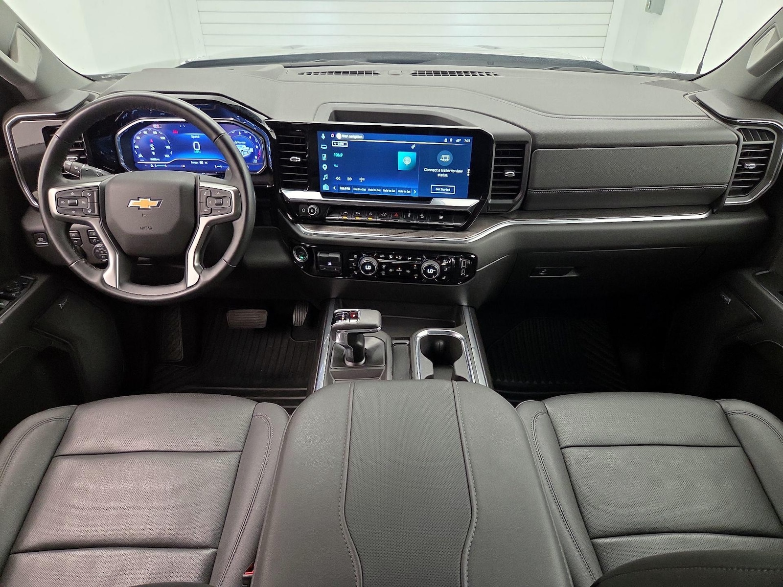2025 Chevrolet Silverado 1500 LTZ - Photo 10