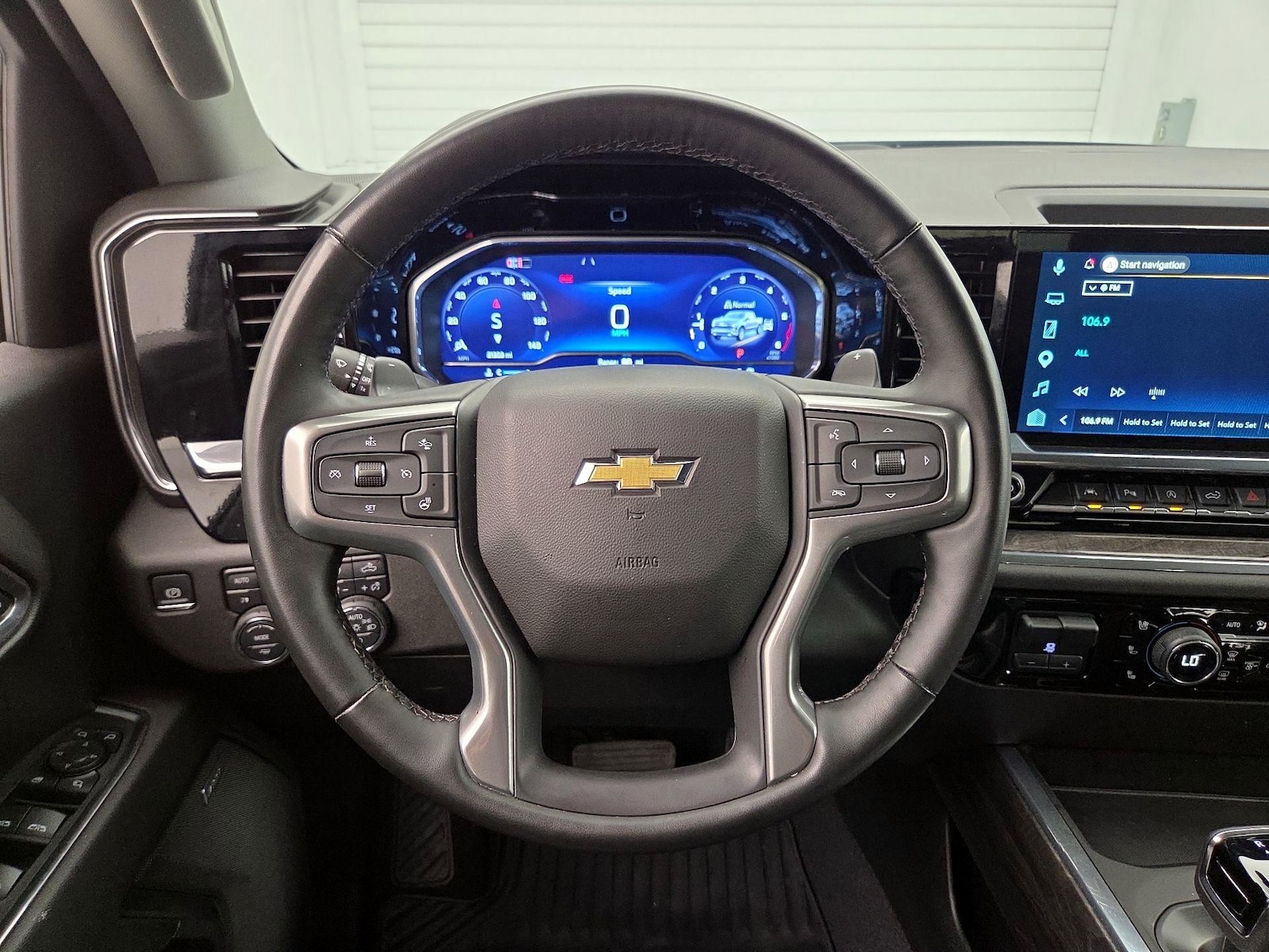 2025 Chevrolet Silverado 1500 LTZ - Photo 11