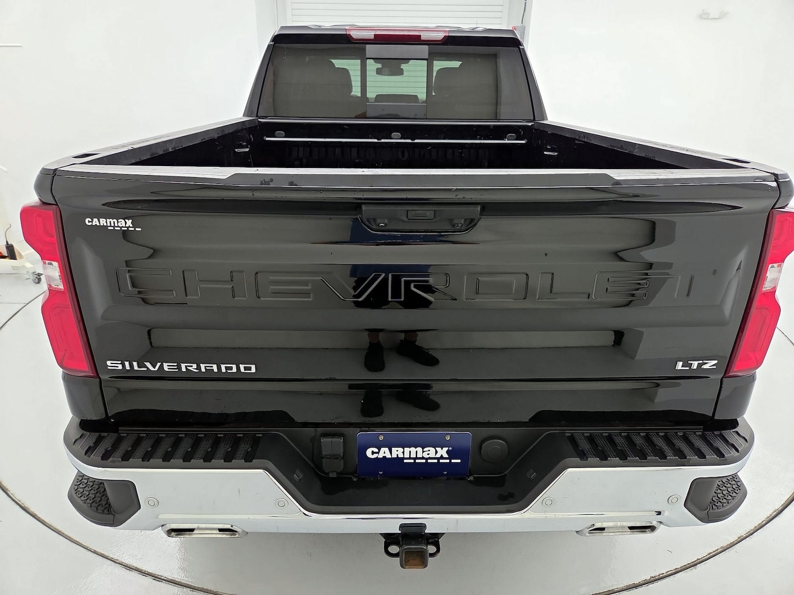 2025 Chevrolet Silverado 1500 LTZ - Photo 22