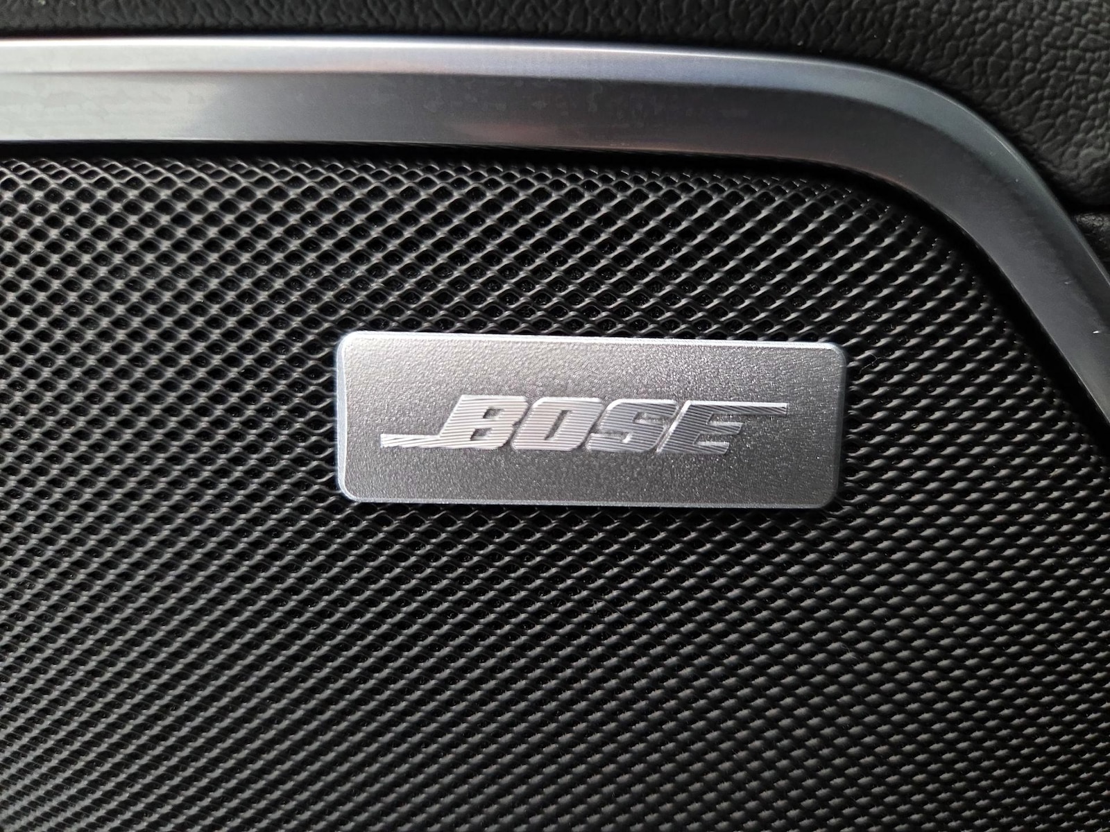 2025 Chevrolet Silverado 1500 LTZ - Photo 25