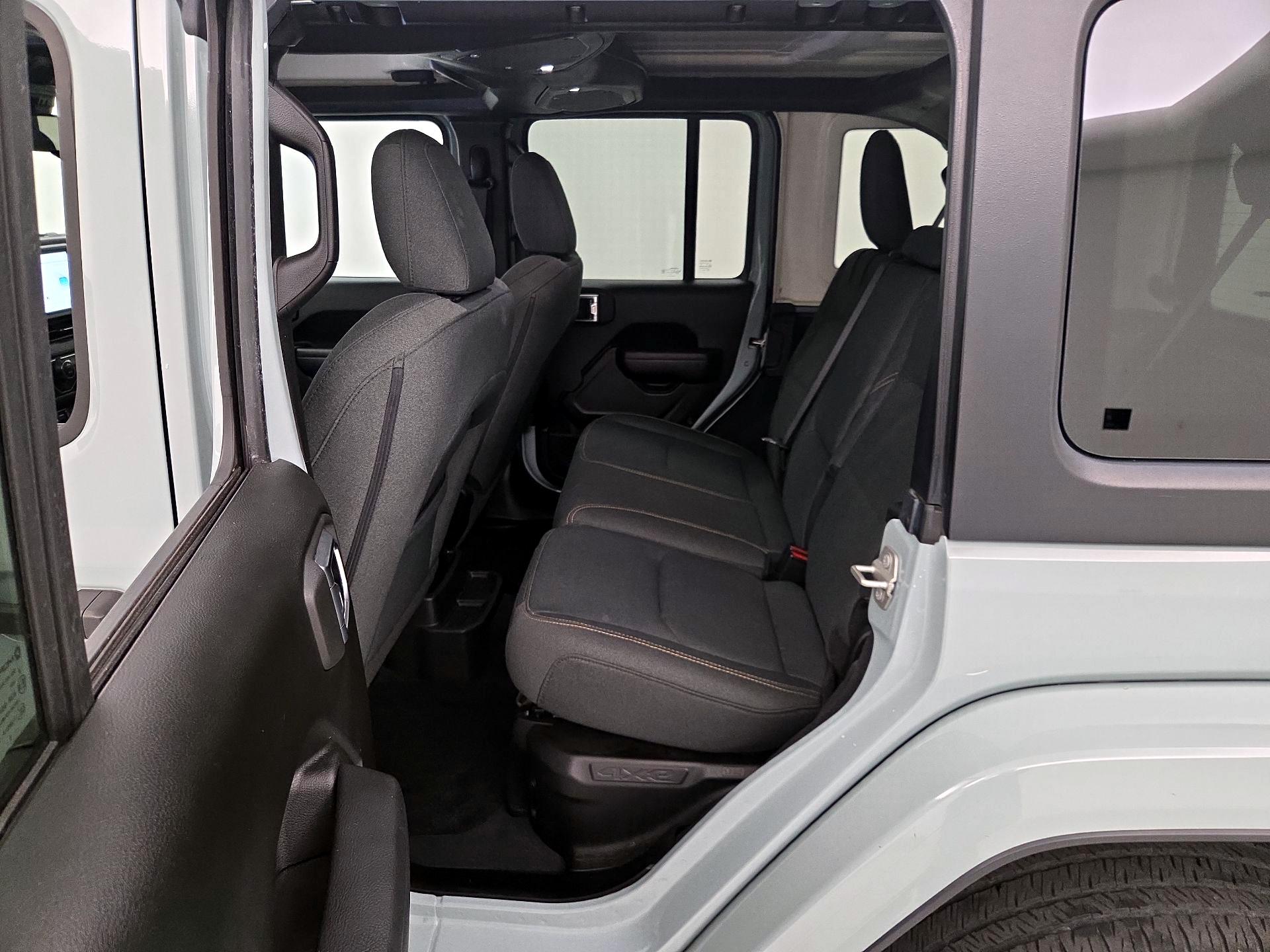 Thumbnail: 2024 Jeep Wrangler - 19