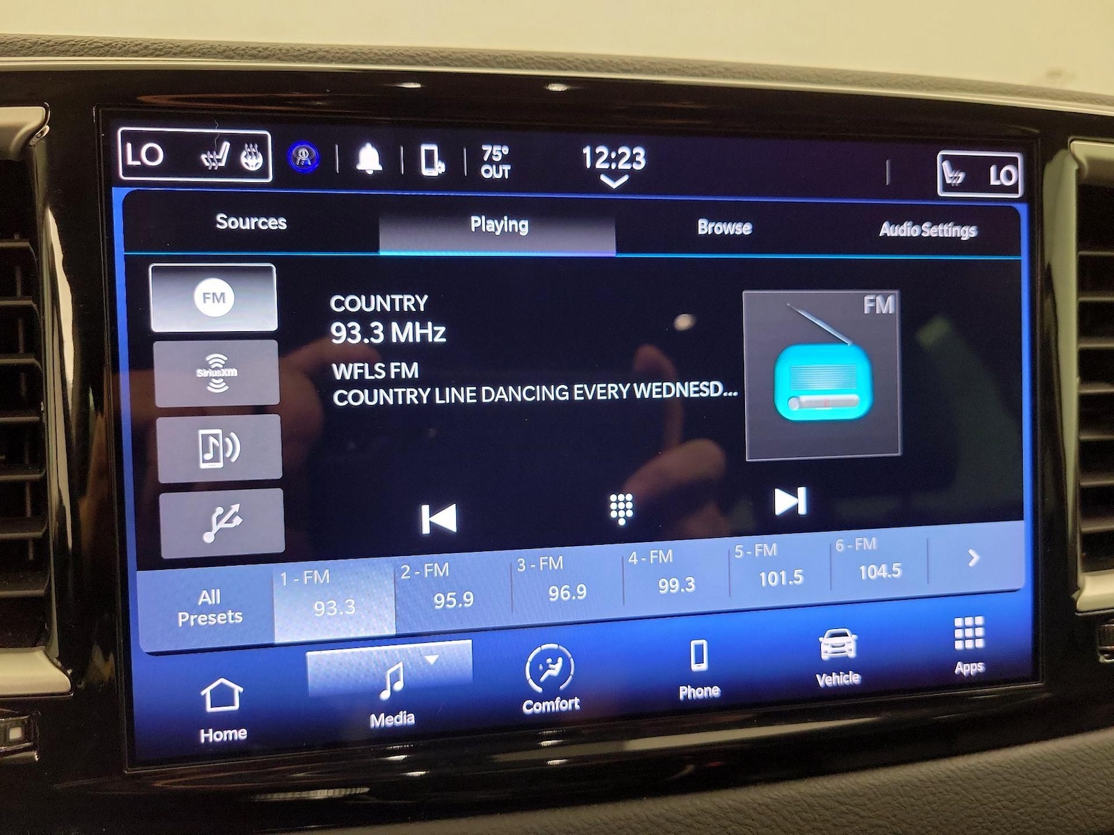 2024 Chrysler Pacifica Touring L - Photo 16