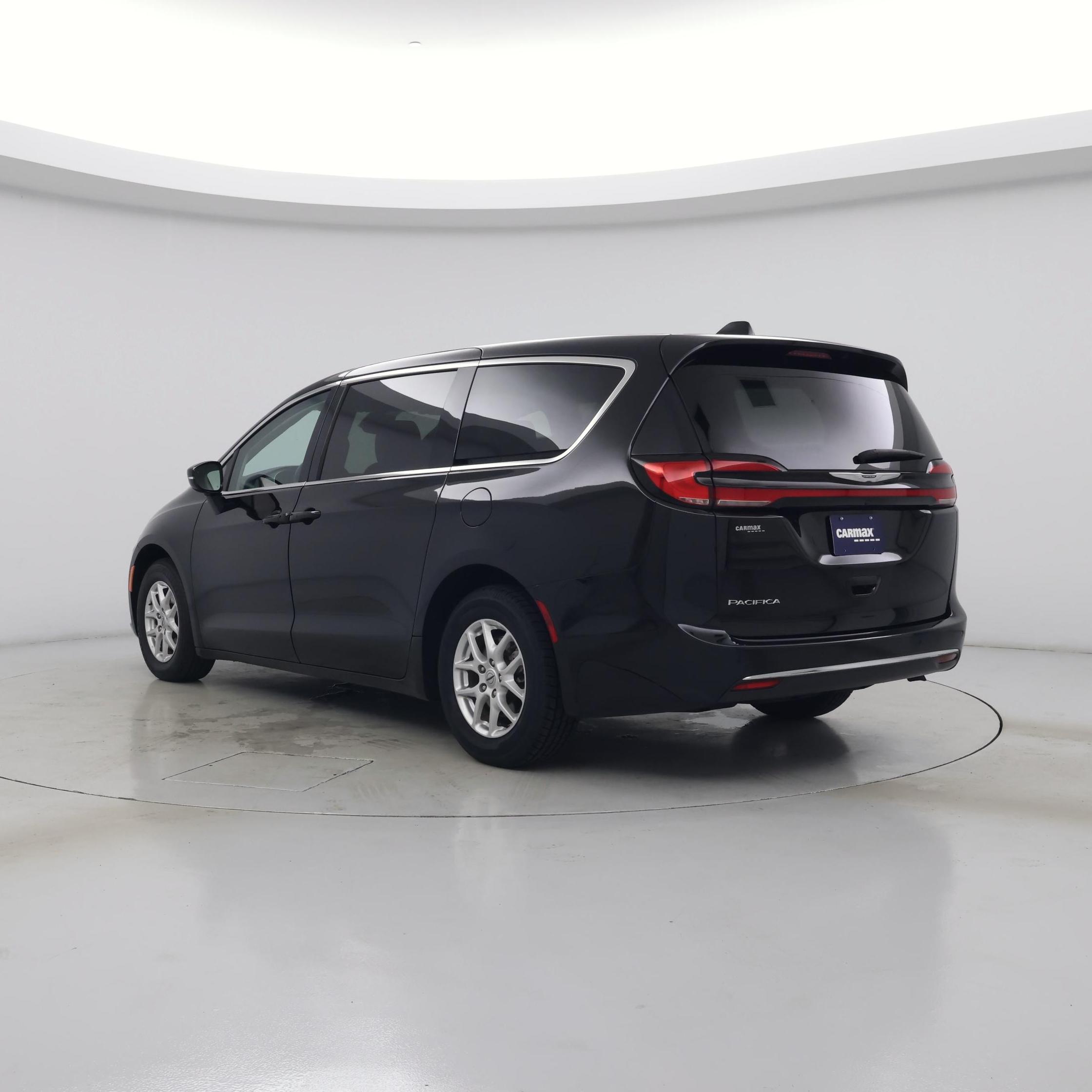 Thumbnail: 2024 Chrysler Pacifica - 2