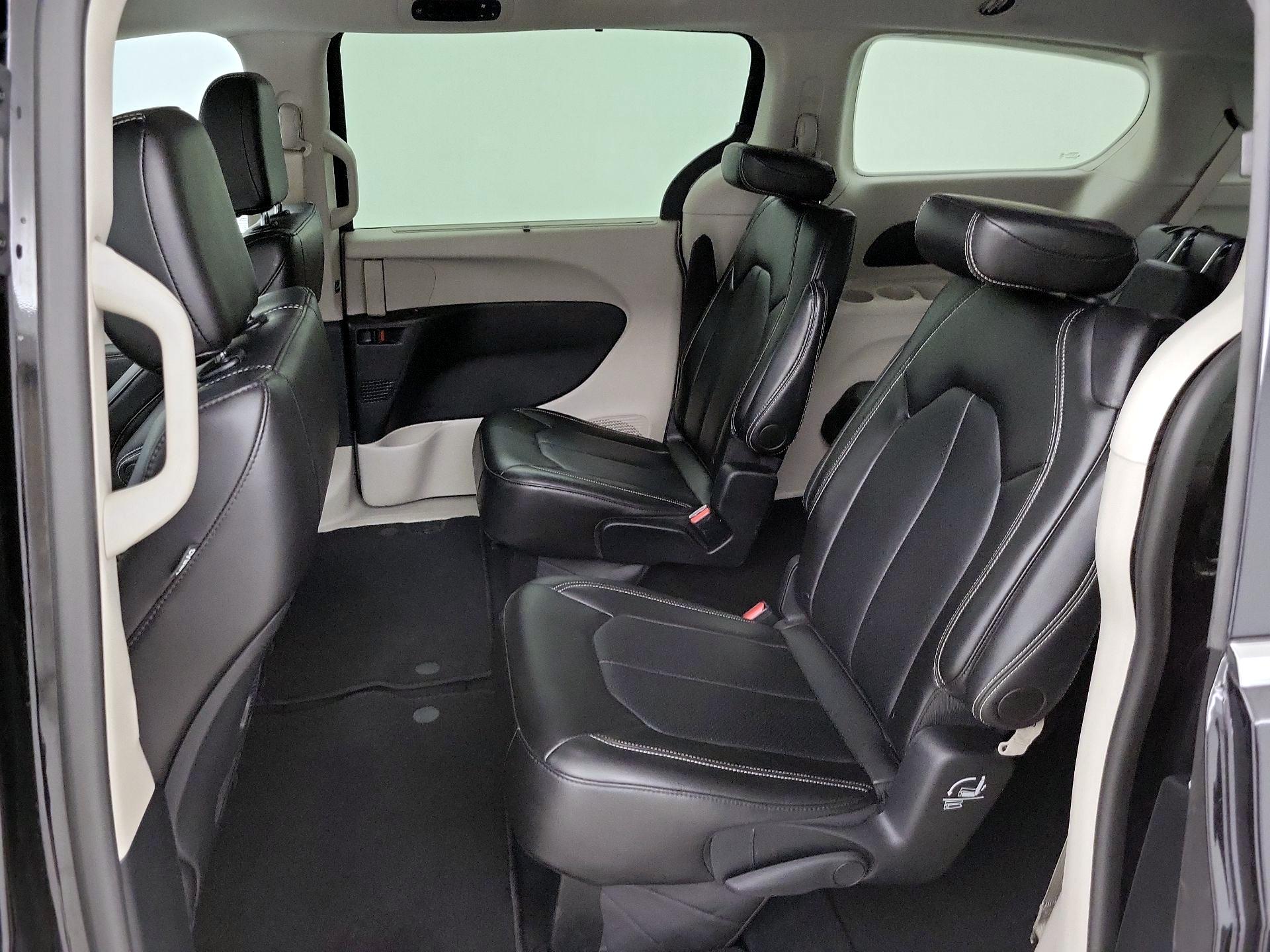 Thumbnail: 2024 Chrysler Pacifica - 19
