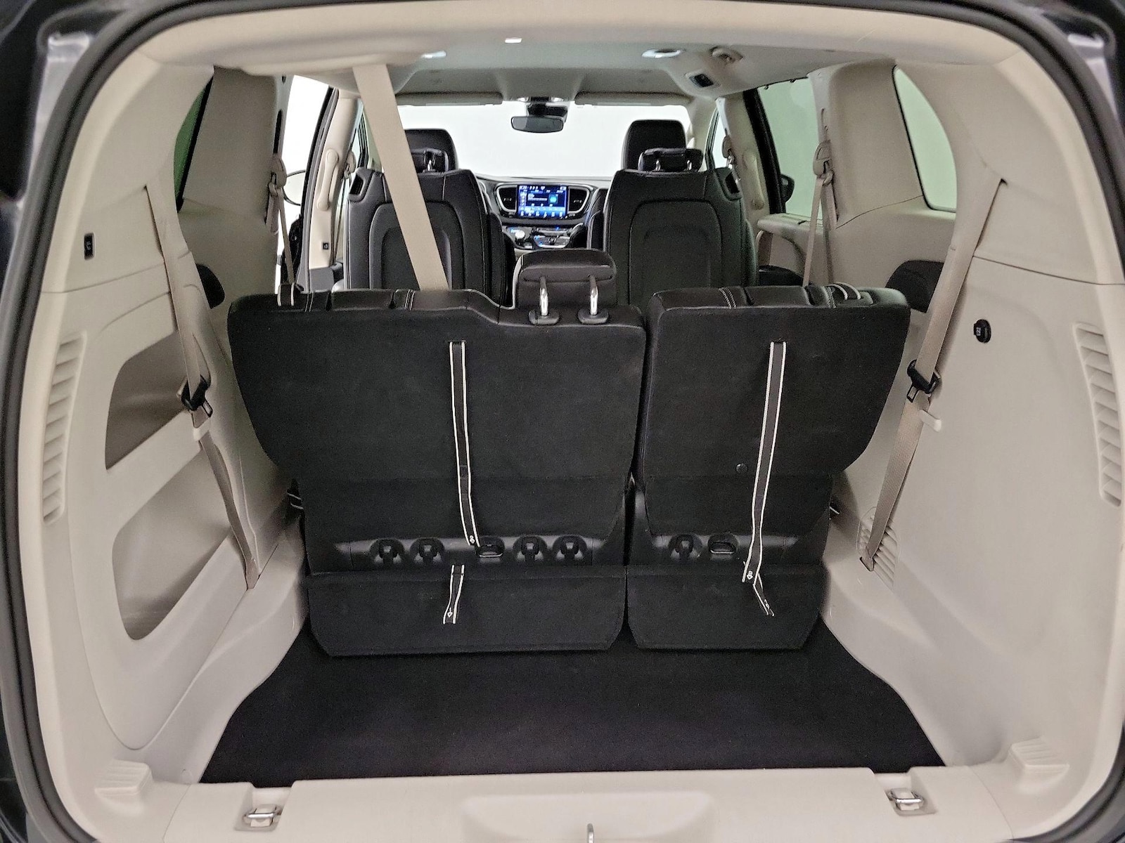 2024 Chrysler Pacifica Touring L - Photo 22