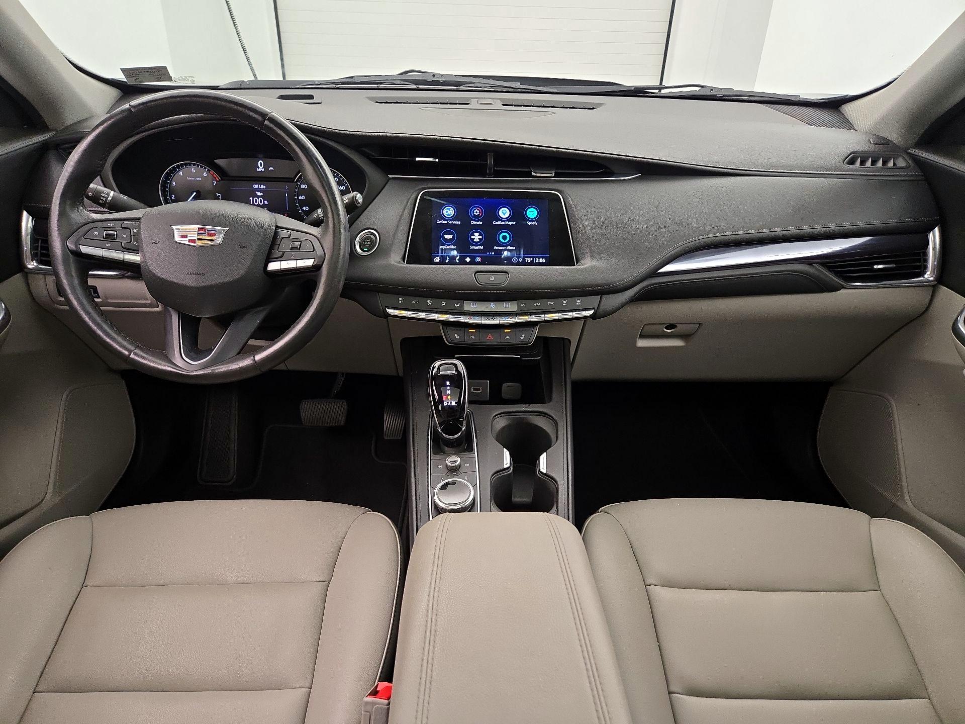 Thumbnail: 2023 Cadillac XT4 - 9