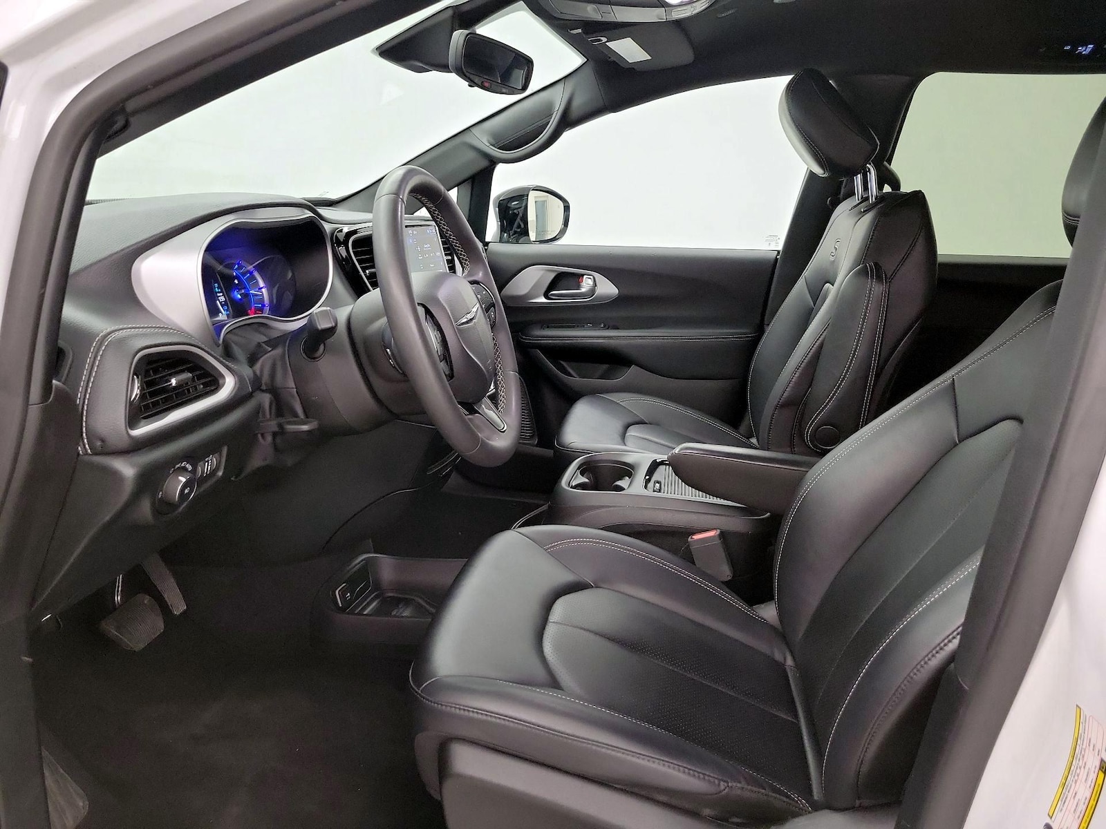 2024 Chrysler Pacifica PHEV Select - Photo 12