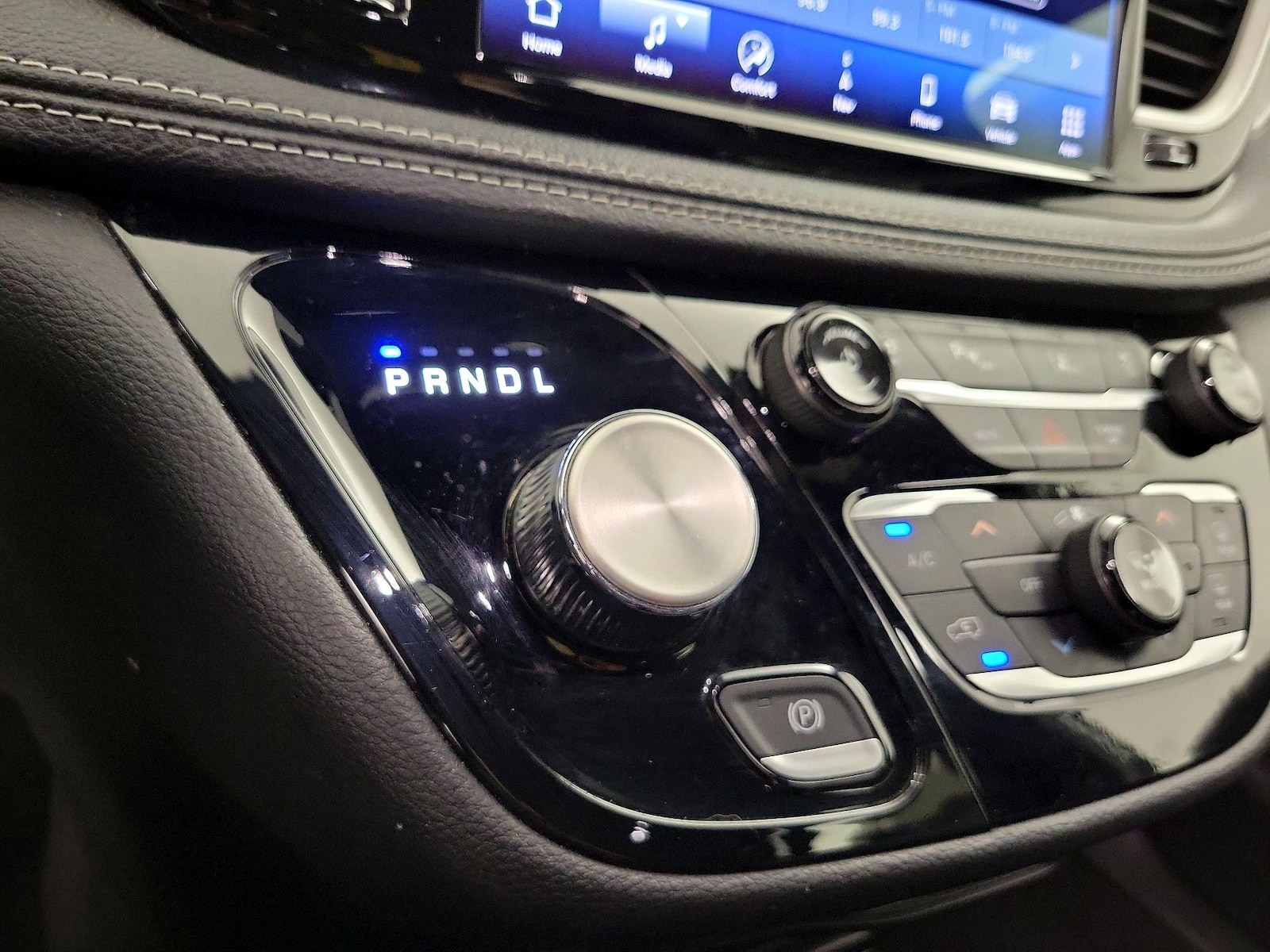 2024 Chrysler Pacifica PHEV Select - Photo 19