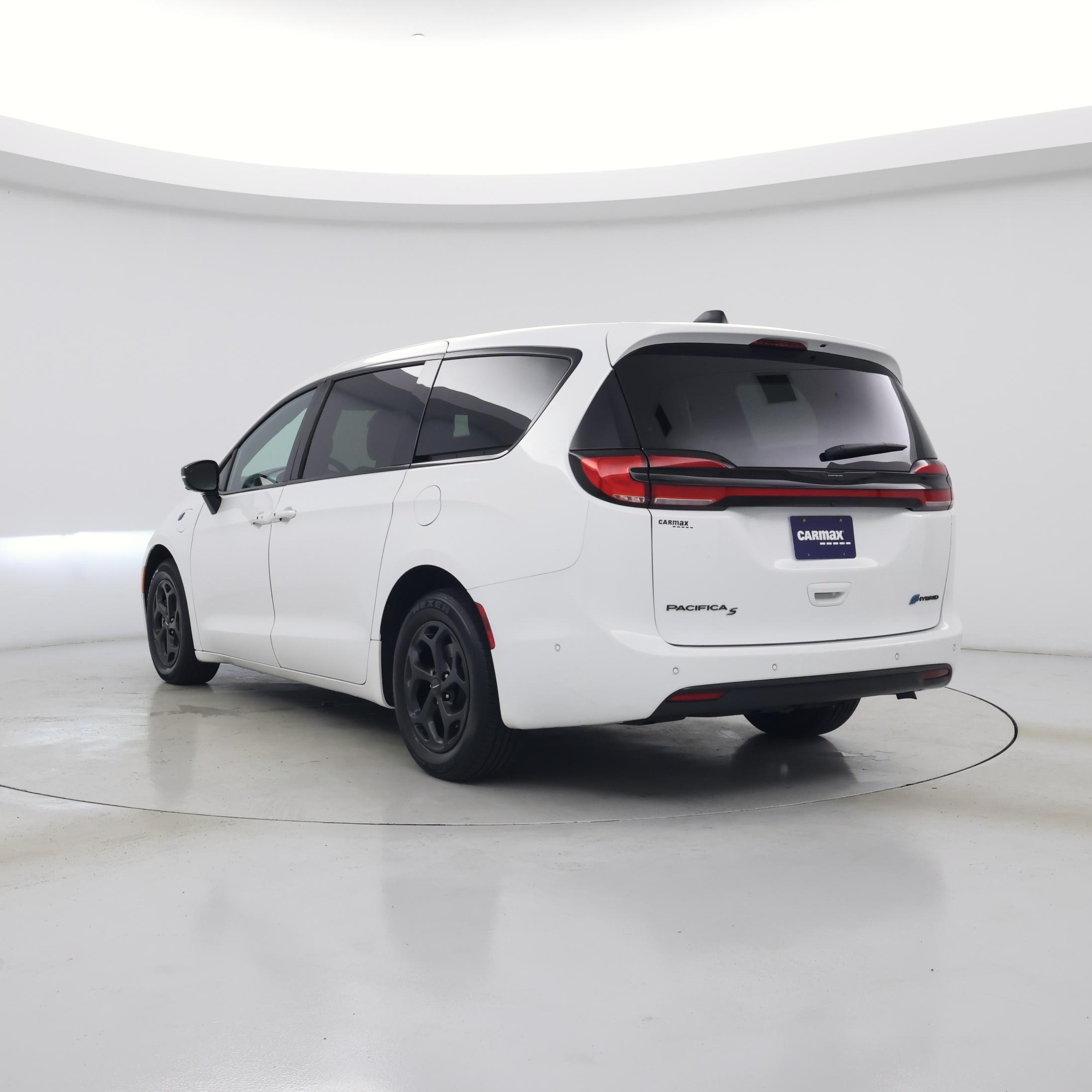 Thumbnail: 2024 Chrysler Pacifica - 2