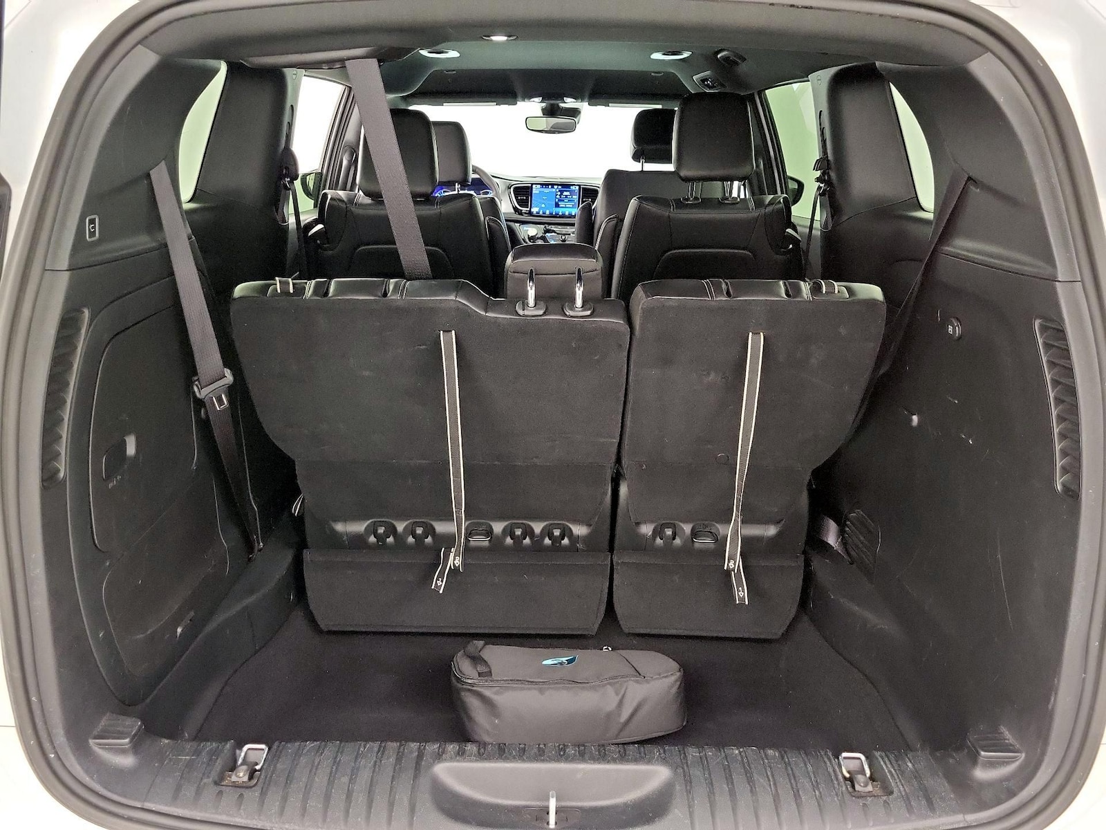 2024 Chrysler Pacifica PHEV Select - Photo 23